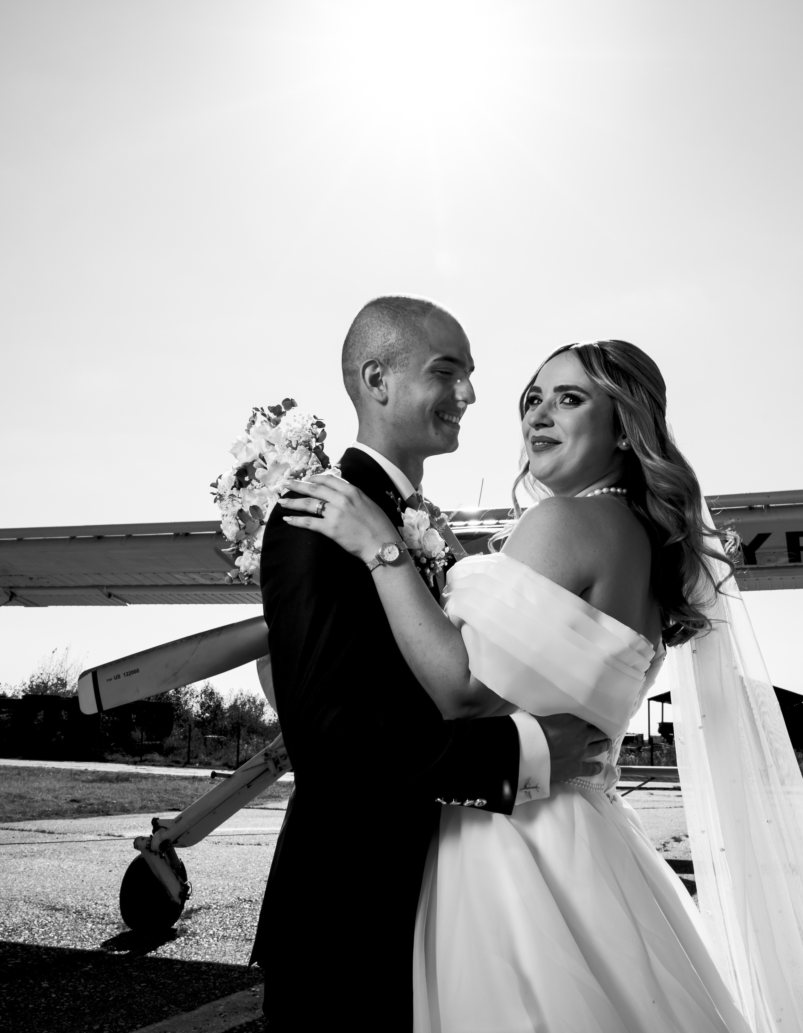 Bianca & Mihnea Pitesti. MDimaFotoStudio. Fotograf de nuntă, evenimente private și de familie