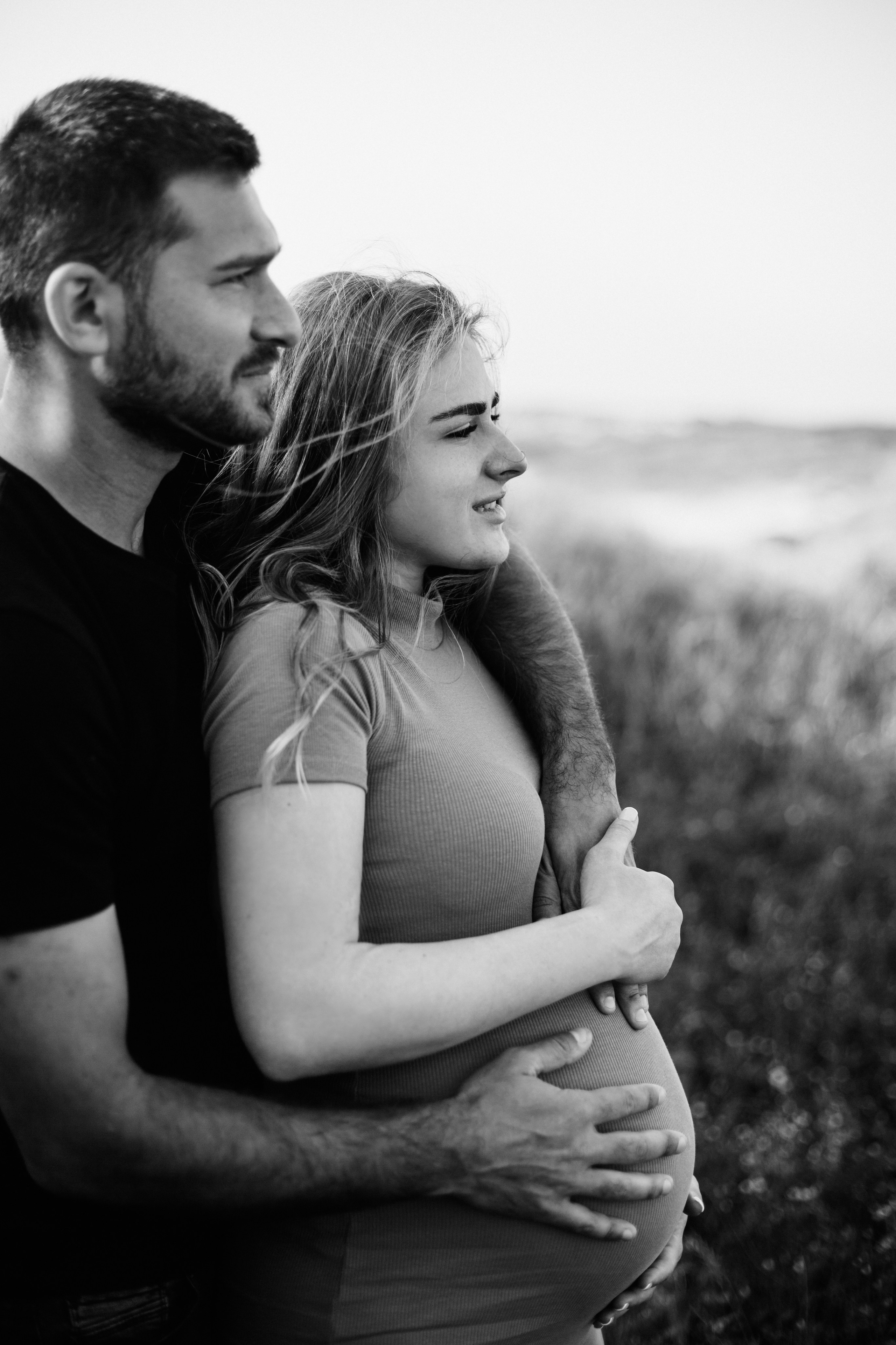 Sasha & Inna at HaBonim beach. Family photographer in Israel