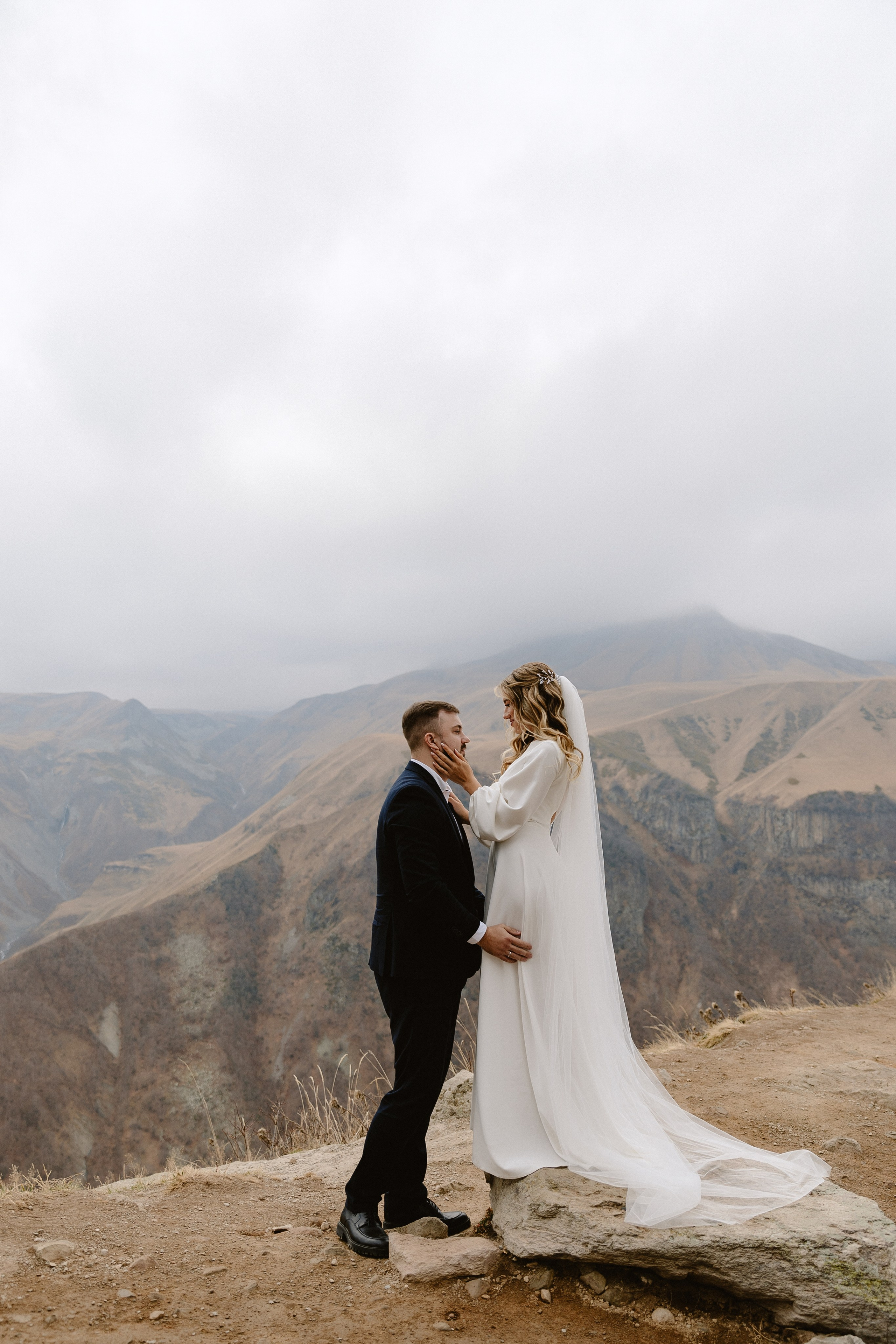 Angelina & Ilya. Photographer Anna Nazarenko
