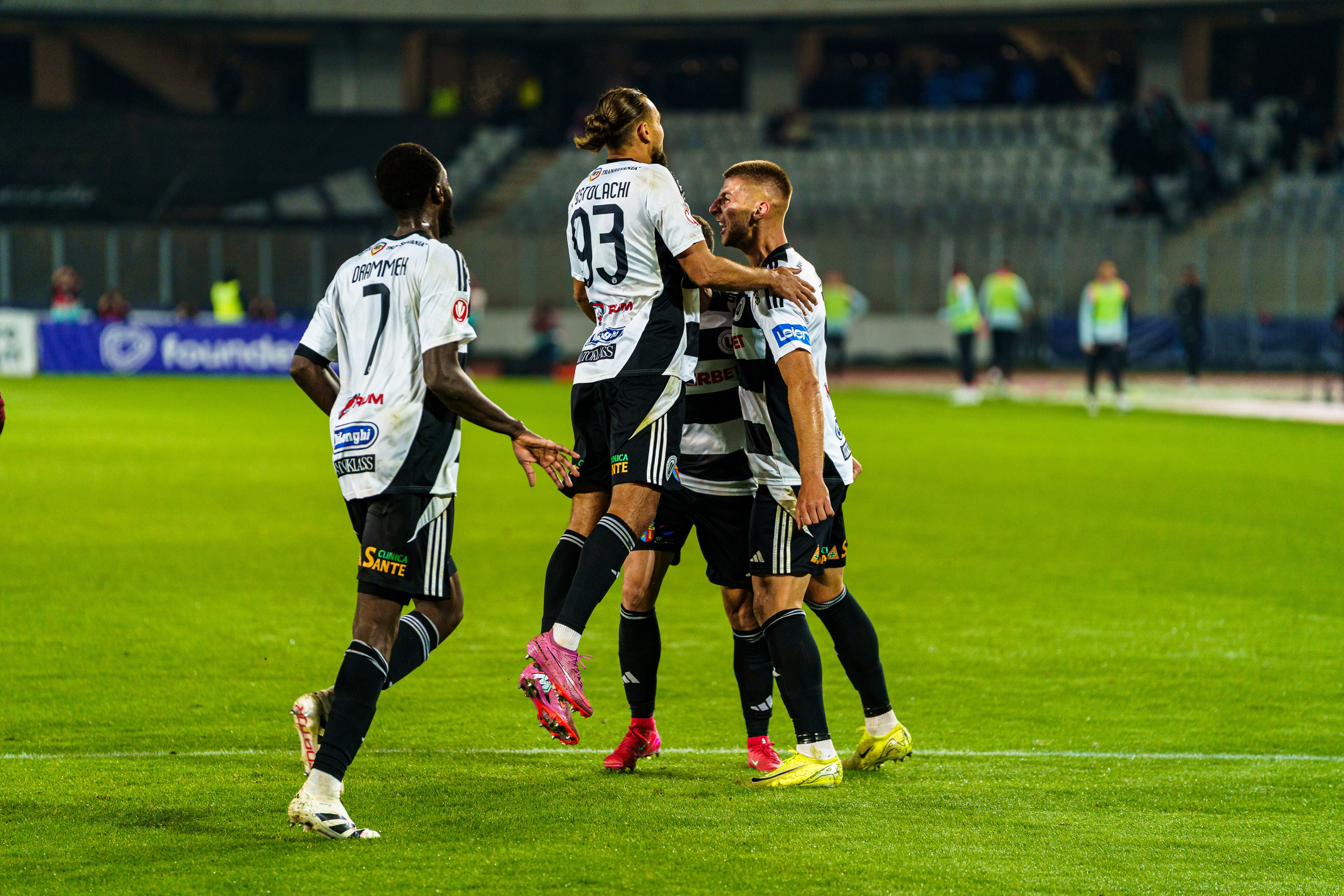 FOOTBALL. Alecsandru Braicu — Sports Photographer