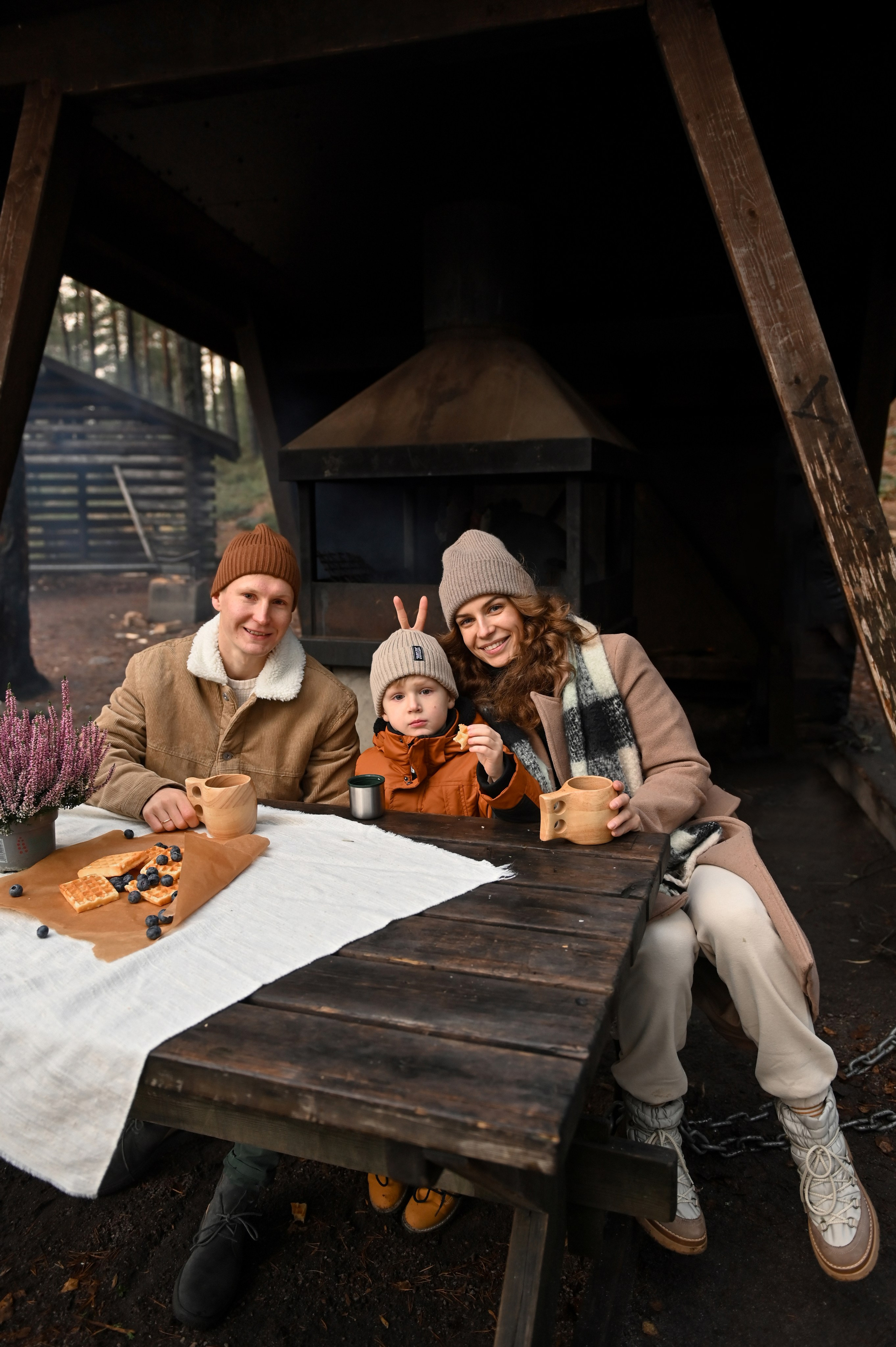 Пикник у озера. Детский и семейный фотограф в финляндии дина пулкка. контент фотограф