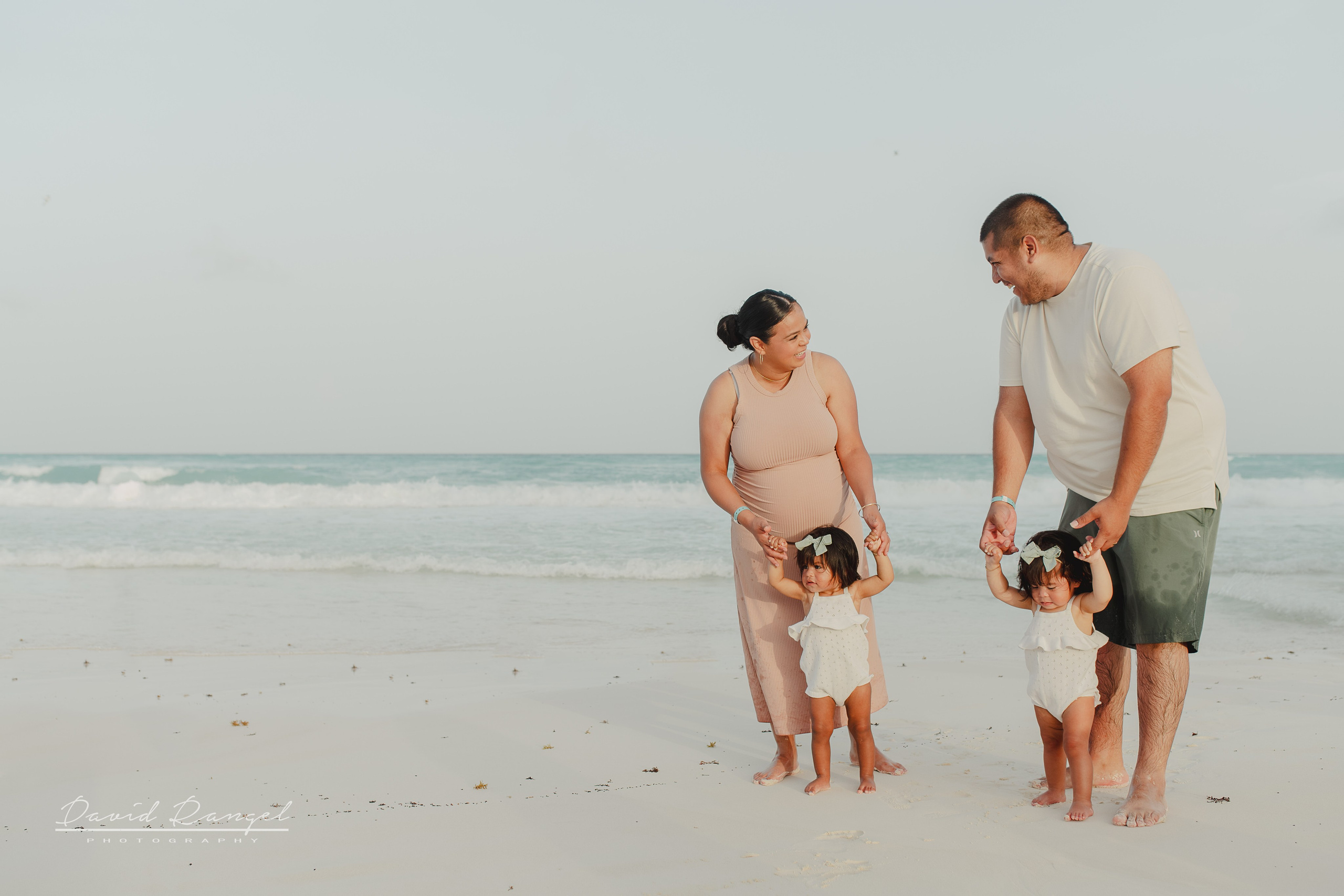 Family & Life Style Portfolio. Destination wedding photographer based in Cancun and Riviera Maya with service worldwide