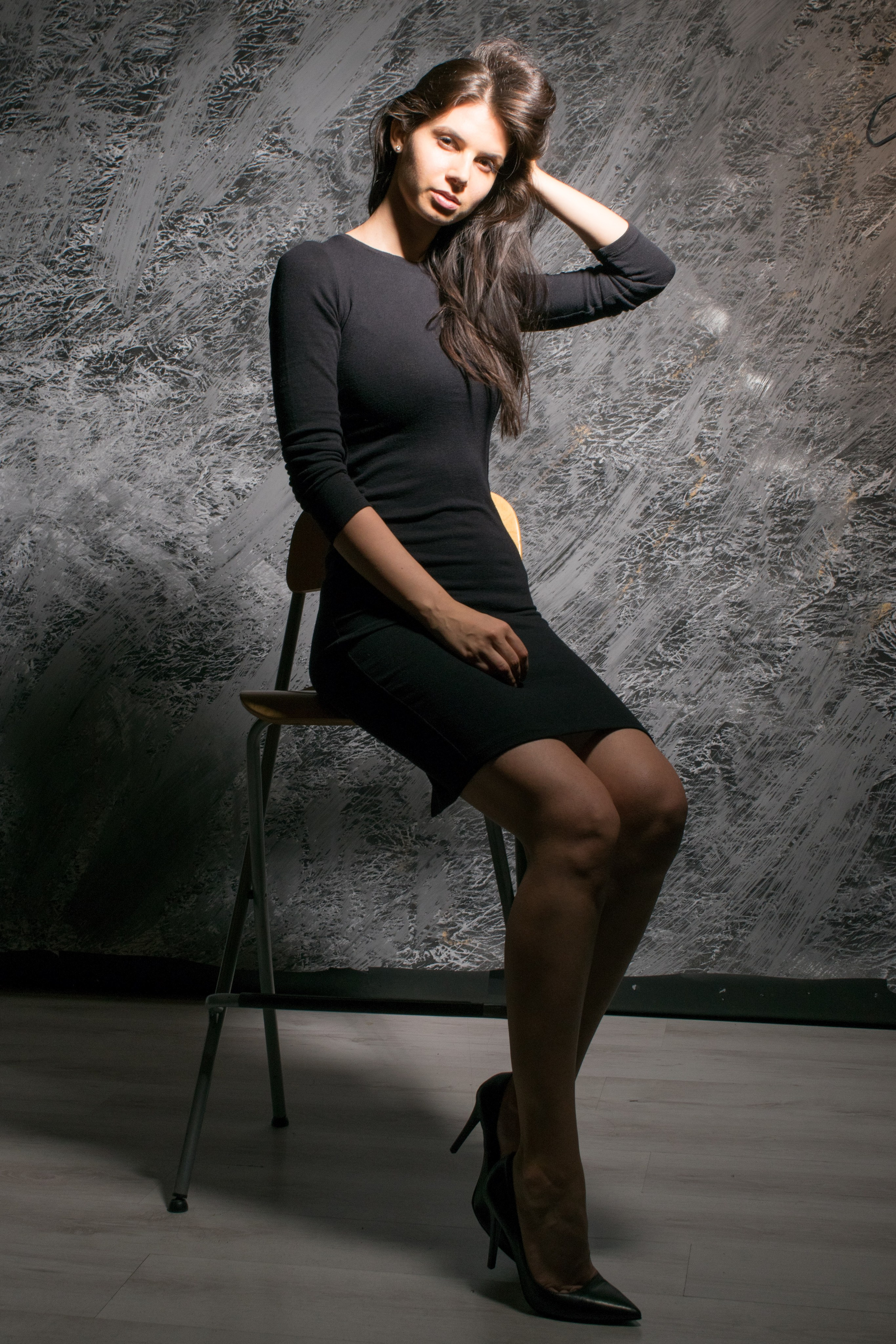 Studio photo session, portrait photographer, fashion photos, model photographer, black dress photos, professional studio photography