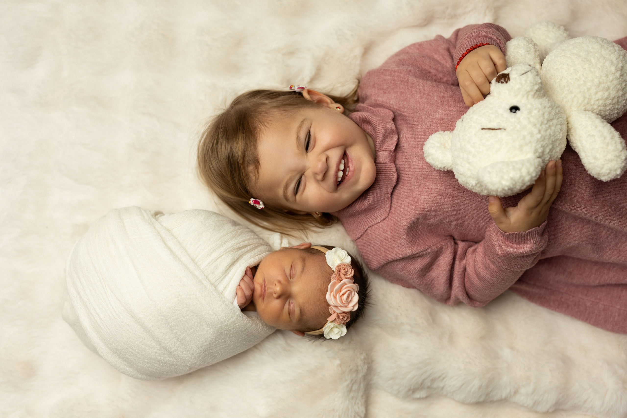 Newborn. Novorođenčad, Trudnice i Porodični fotogaf u Beču i Požarevcu Mihajlo Stević