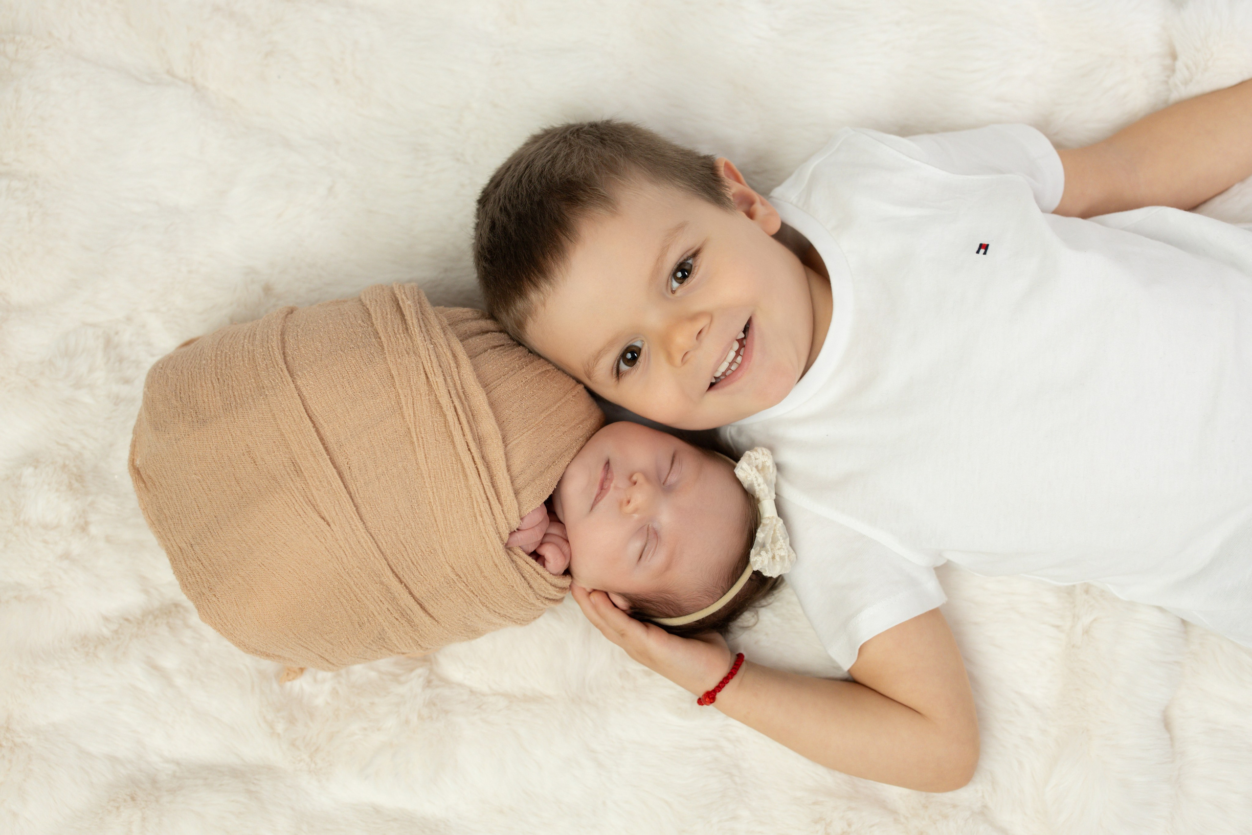 Newborn. Novorođenčad, Trudnice i Porodični fotogaf u Beču i Požarevcu Mihajlo Stević