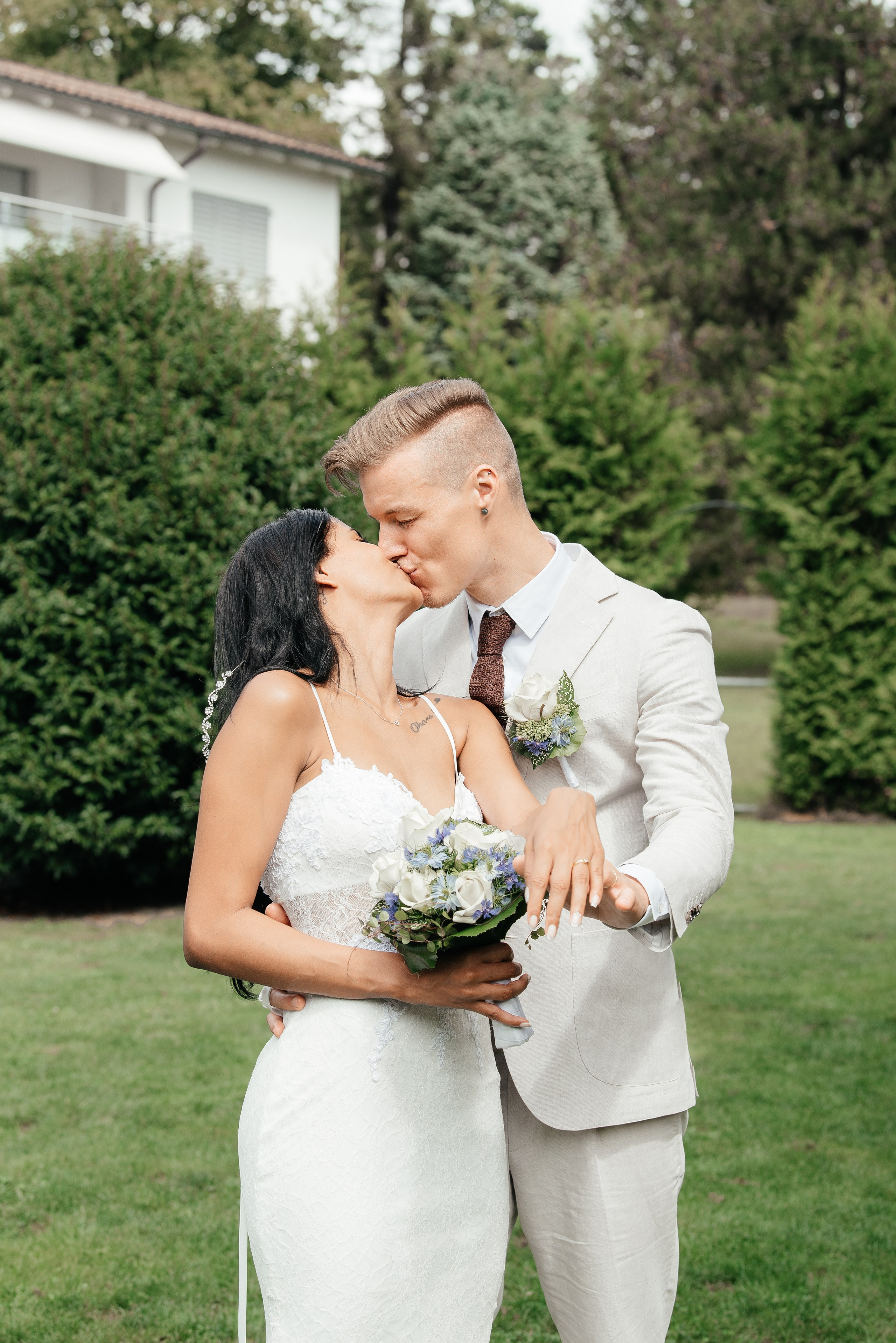 KAIANE & BENJAMIN Meilen, Switzerland. I am Elena Altendorfer. Wedding photographer in Zurich and Switzerland