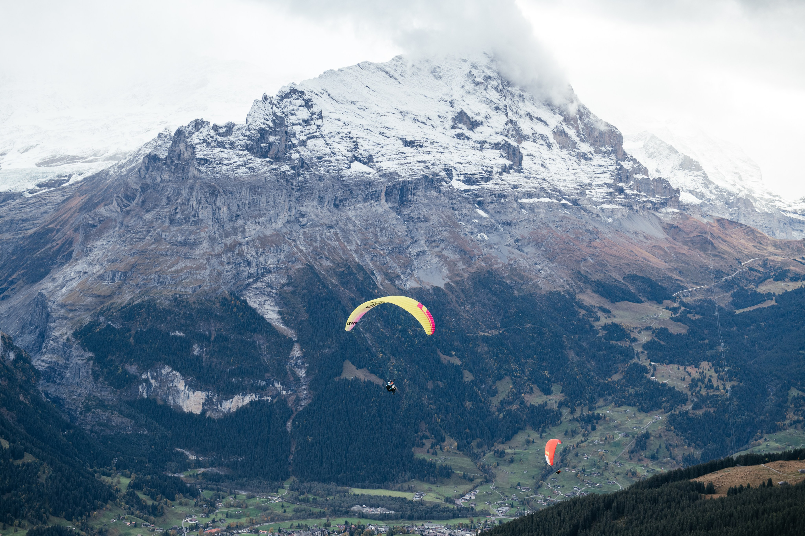 Kaiwen & Xiaoming Grindelwald, Switzerland. I am Elena Altendorfer. Wedding photographer in Zurich and Switzerland