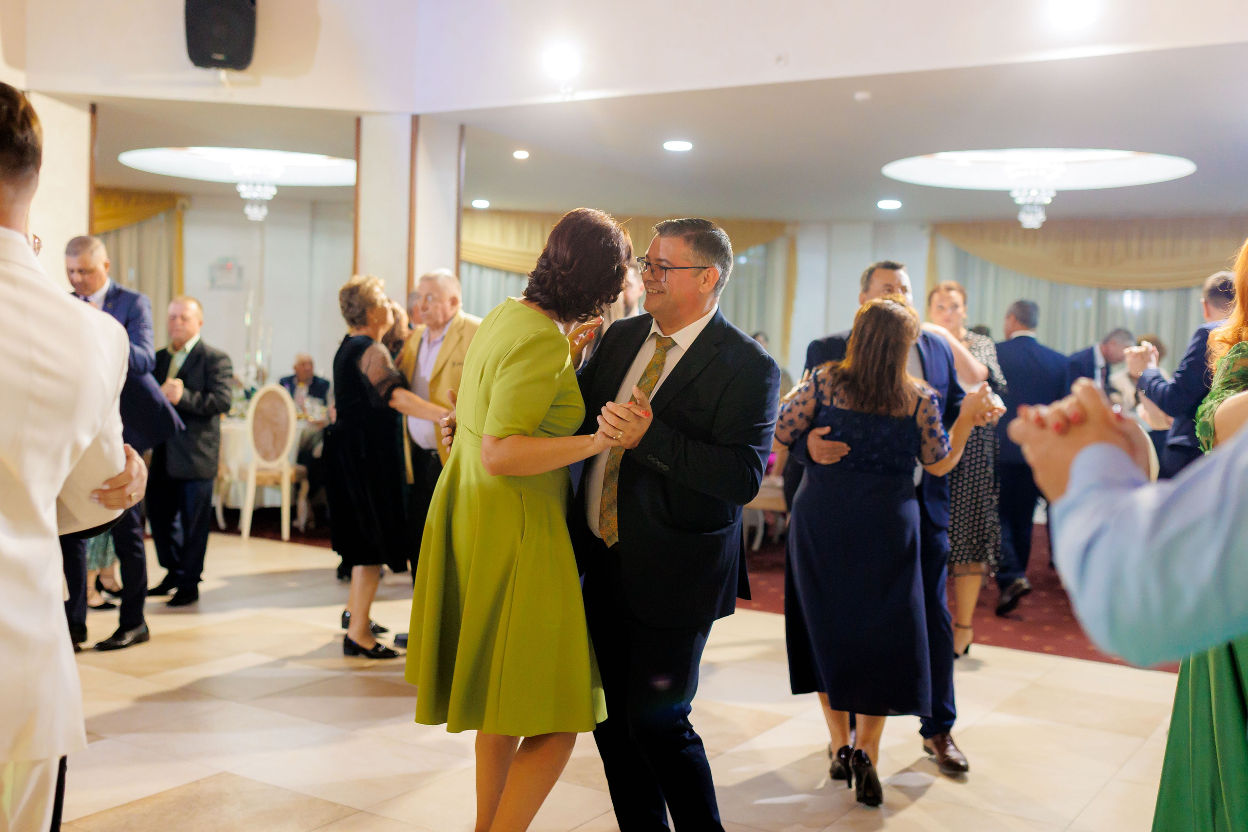Loredana & Emilian – Ziua Nunții | Videografie - fotografie Botez Suceava, Iași, Botoșani. Servicii foto-video profesionale, pentru momente de neuitat