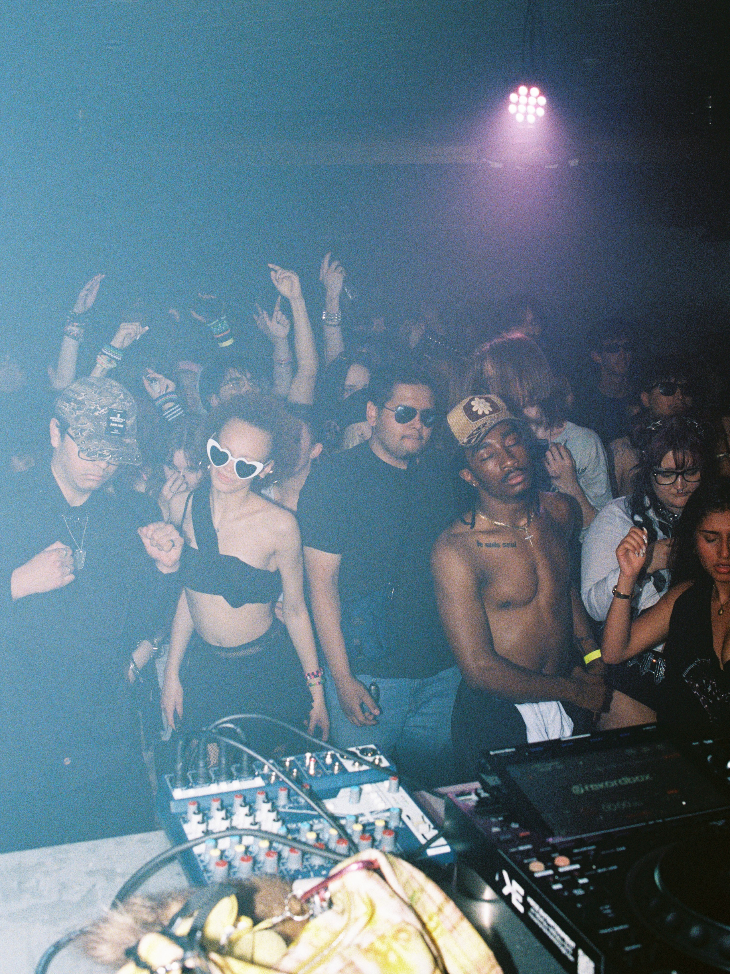 MUSIC AND EVENT. 35mm Photography by Brad Zgonena based in Chicago, IL