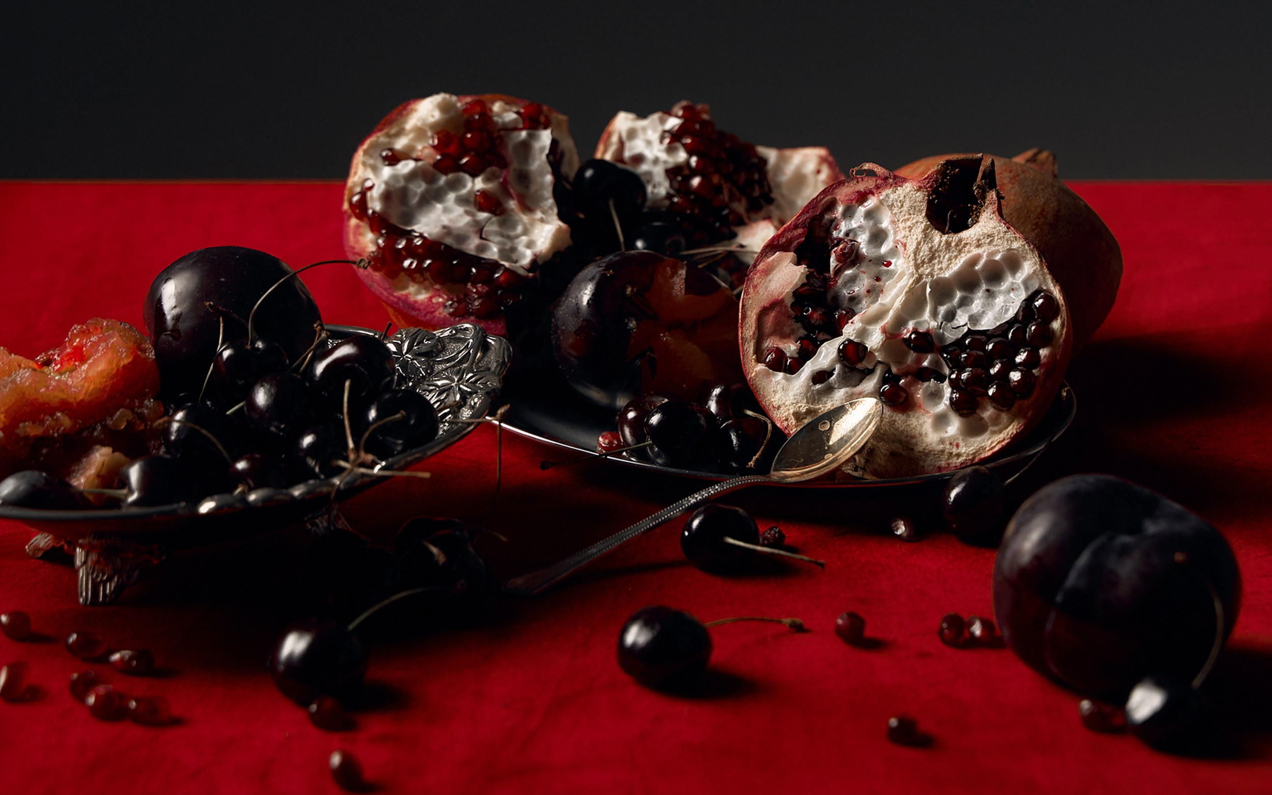 PRODUCT. Fashion and advertising photographer Alina Mikhalkovich Dubai