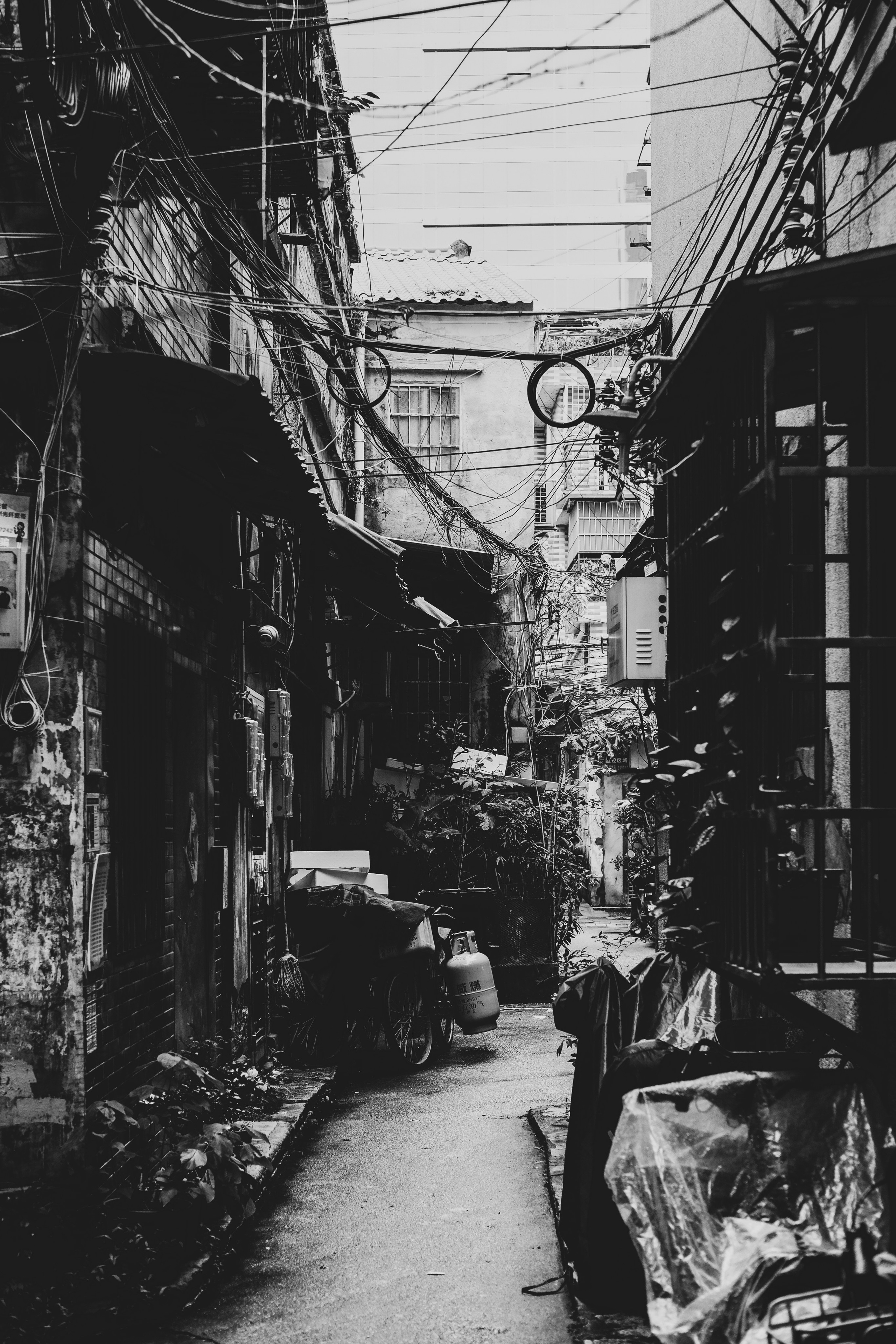 Candid Streets in Guangzhou City | China 