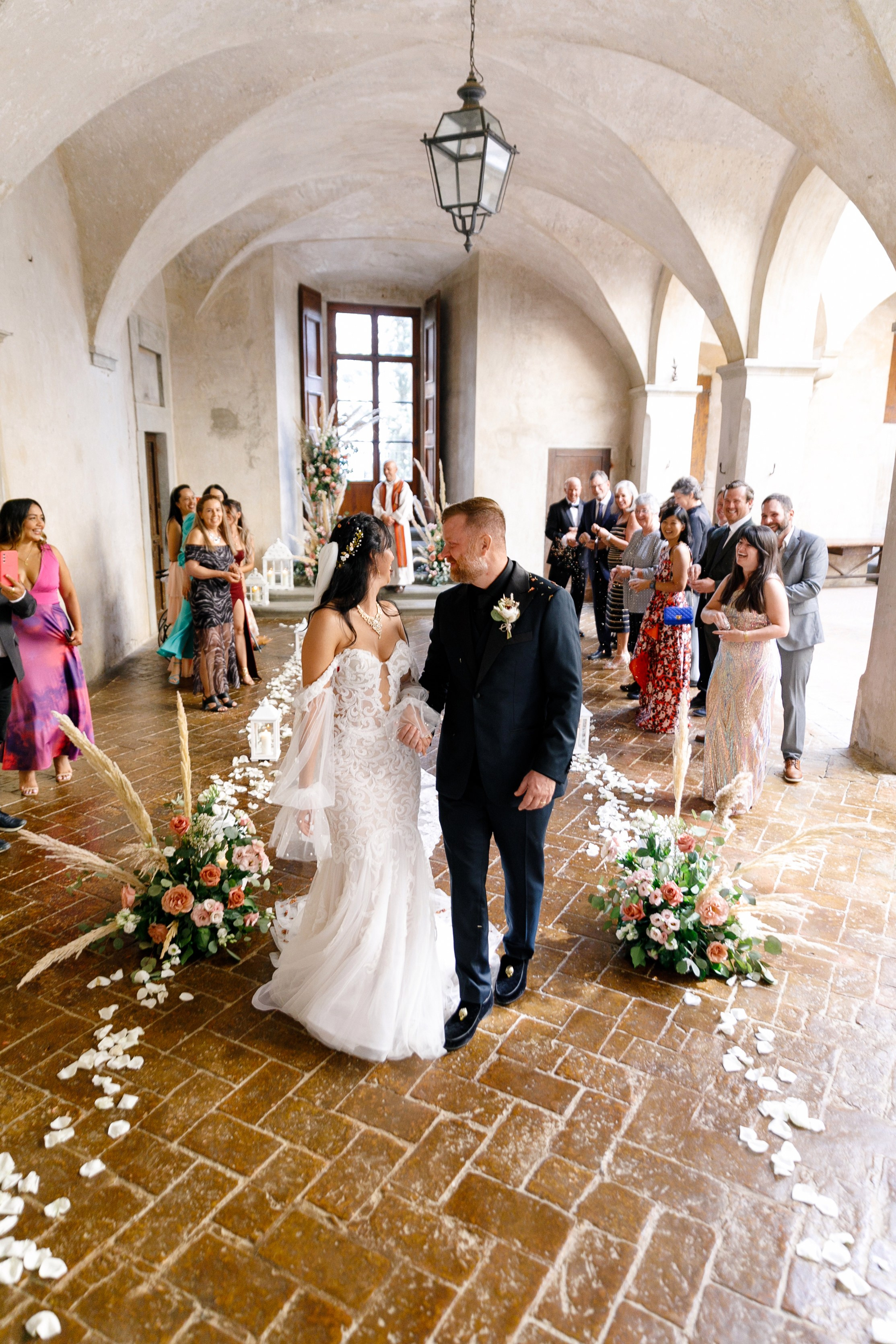 Tuscany Castello di Montegufoni wedding. Iurkovski PHOTOGRAPHY in Europe. Luxury destination weddings and events
