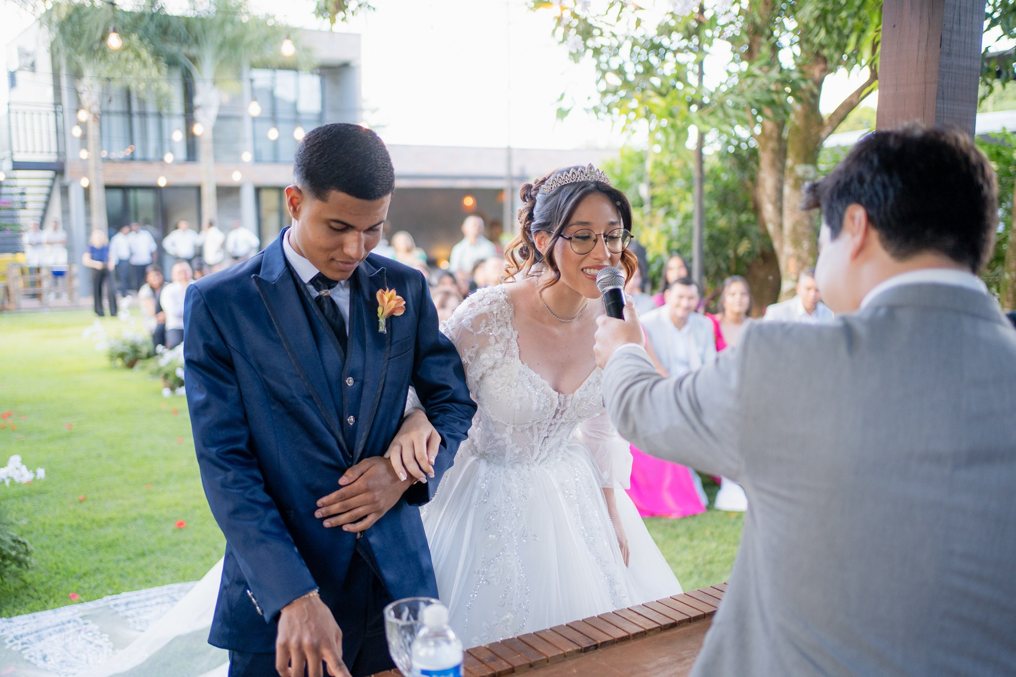 Larissa & Vinicius — Espaço Faveral / Aararaquara. Robson Colaço