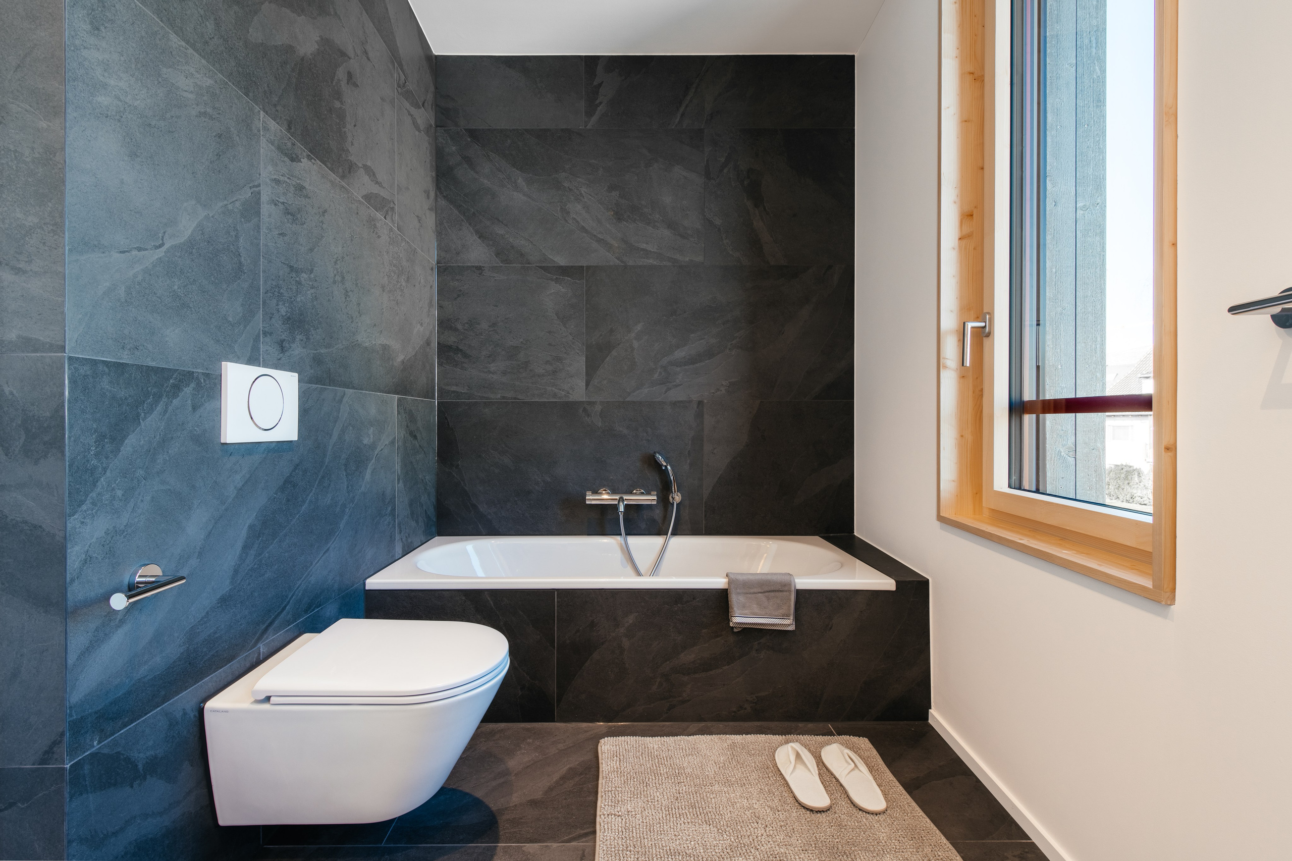 Wohnung, DIELSDORF, Kt. ZÜRICH. Hallo! Ich bin Elena und arbeite als Immobilienfotografin