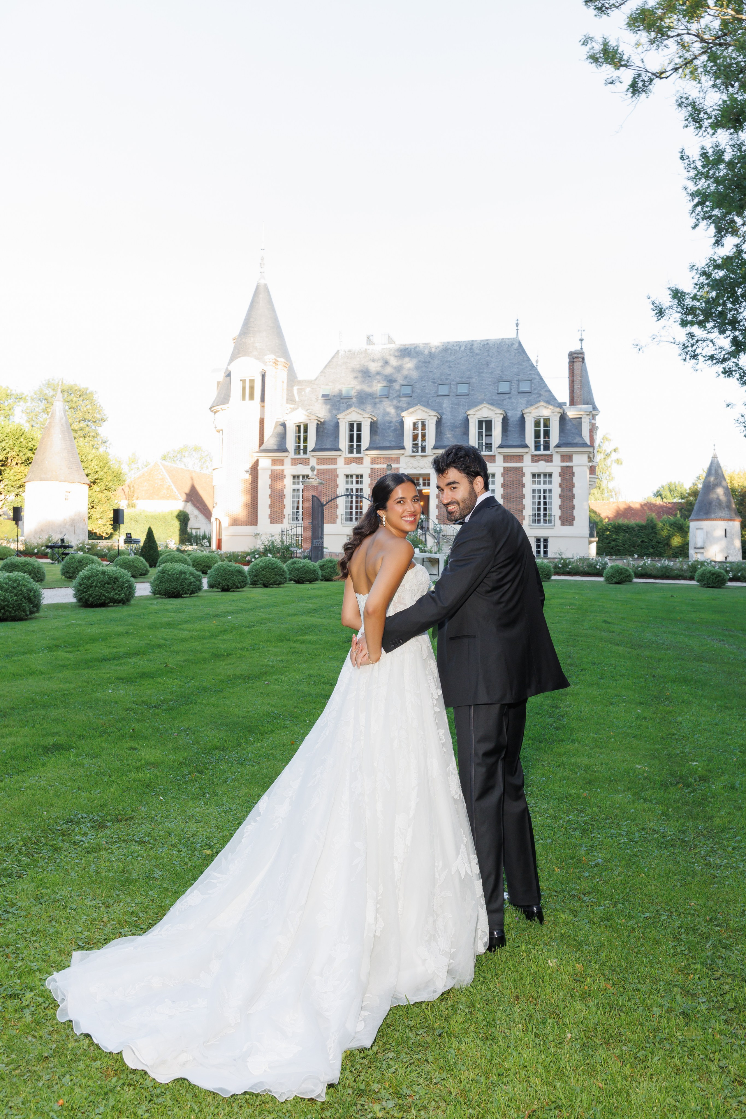 Château, domaine ou villa — des images à la hauteur de votre décor de rêve.