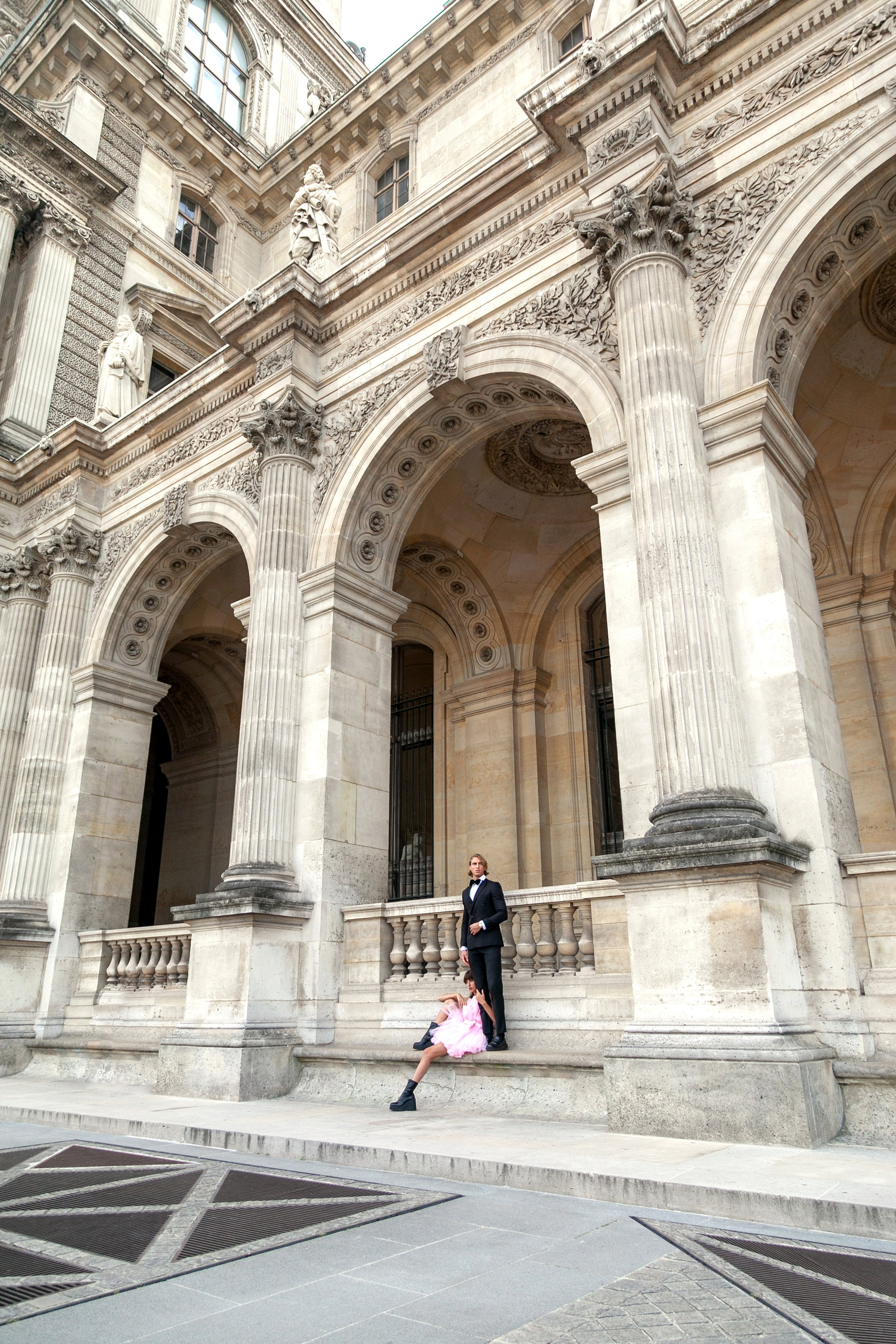 Musée du Louvre / Clémence & Pierrot. Wedding, event and family photographer in Paris, Emilian Olaru