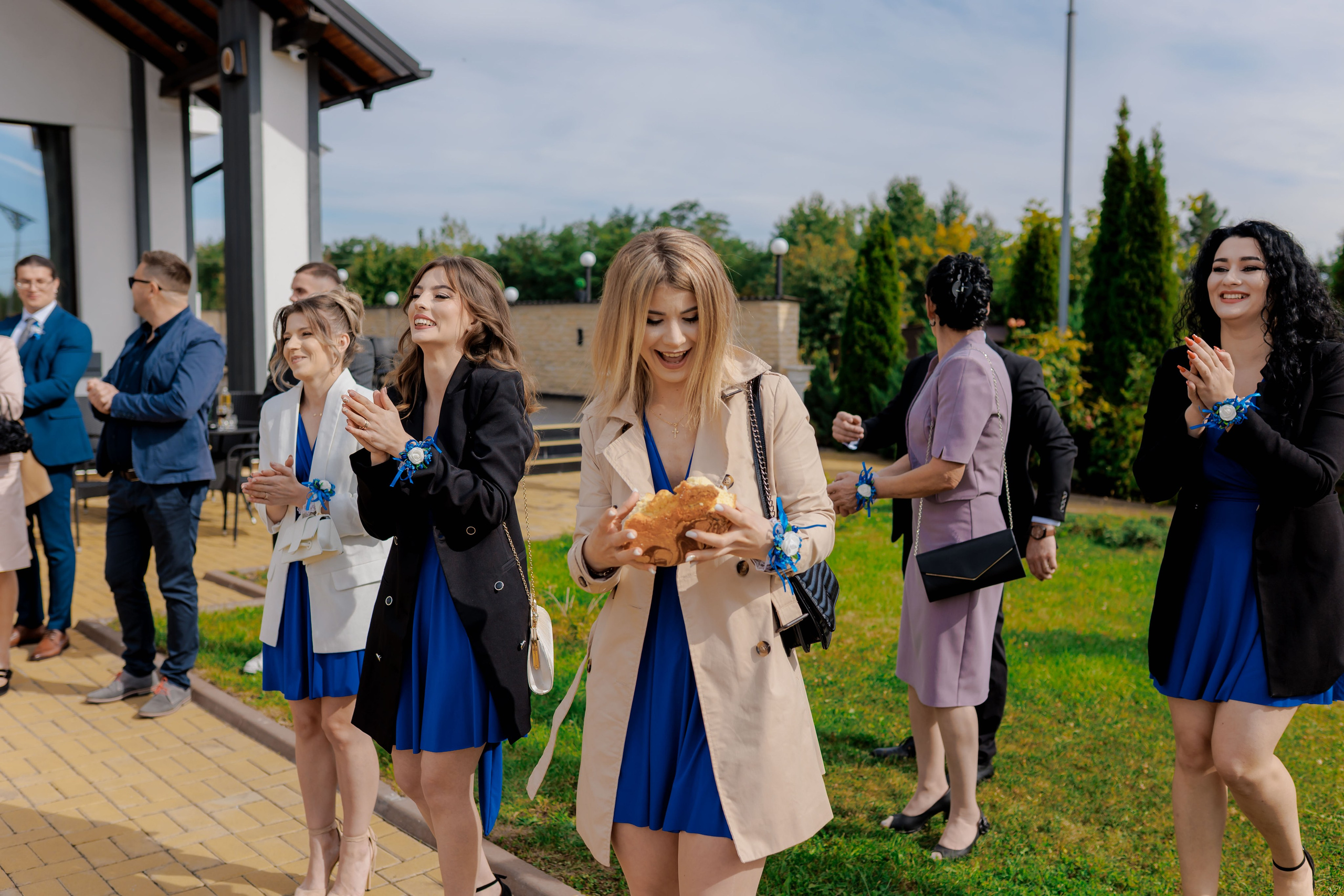 Loredana & Emilian – Ziua Nunții | Videografie - fotografie Botez Suceava, Iași, Botoșani. Servicii foto-video profesionale, pentru momente de neuitat