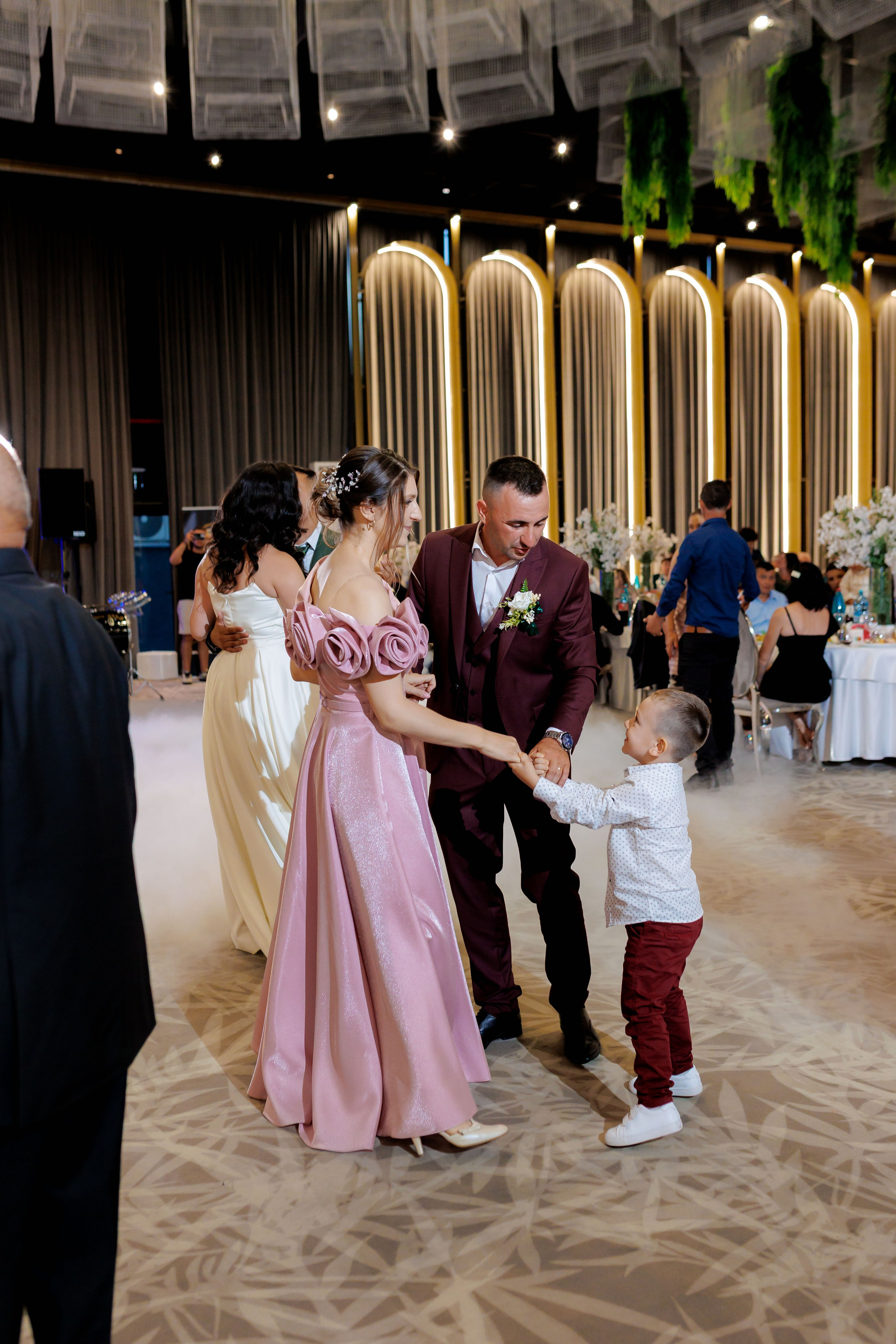 Nunta Nicoleta & Răzvan | Fotografie & Videografie Profesională. Servicii foto-video profesionale, pentru momente de neuitat