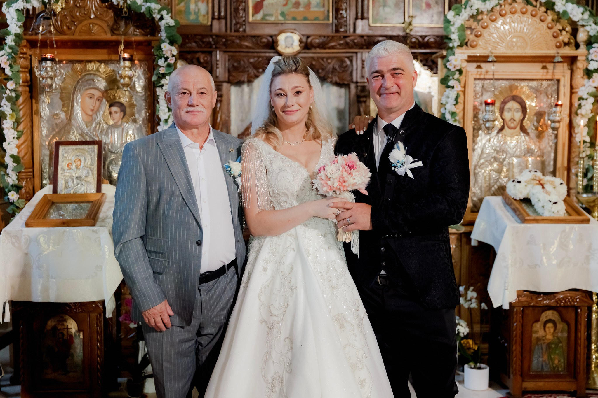 Mihai & Oana. Servicii foto-video profesionale, pentru momente de neuitat