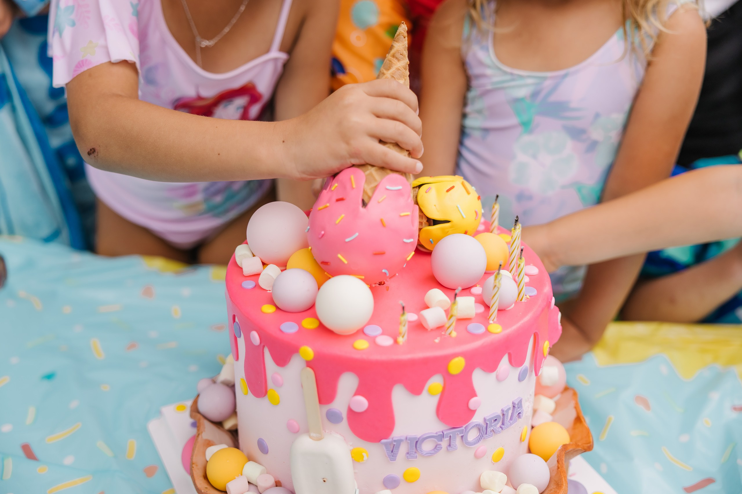 Birthday Party. Wedding family event photographer in Chicago Nick Yushevich