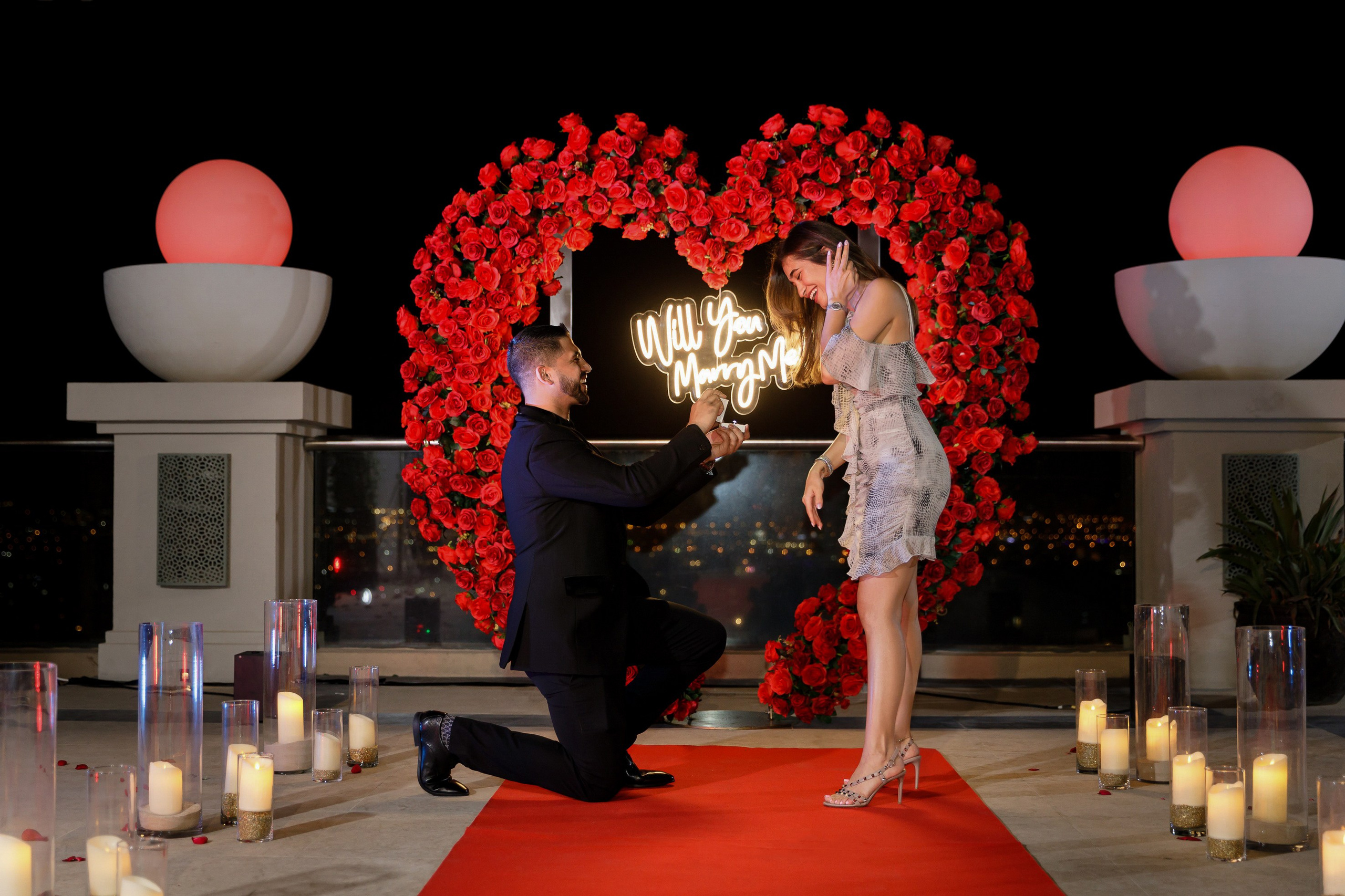 Restraunt proposal P&N. Photographer Anna Curly | Weddings and Events in Dubai