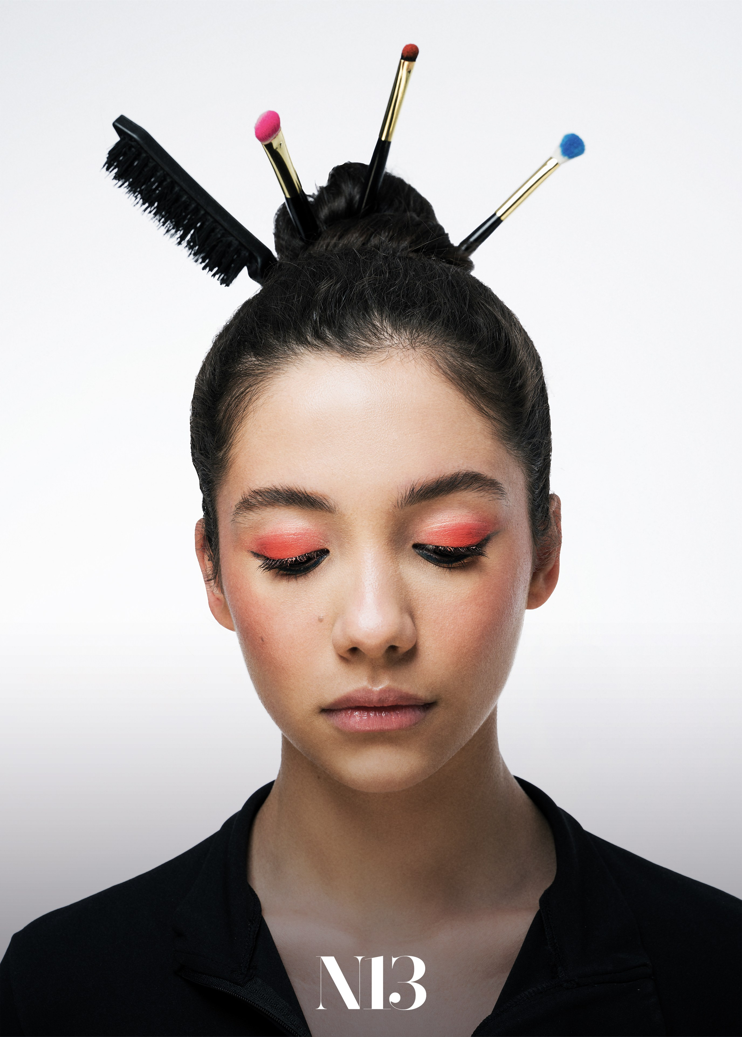 Nargis Magazine 140 issue. Beauty story for Saade Cosmetics. Fotograf Baku