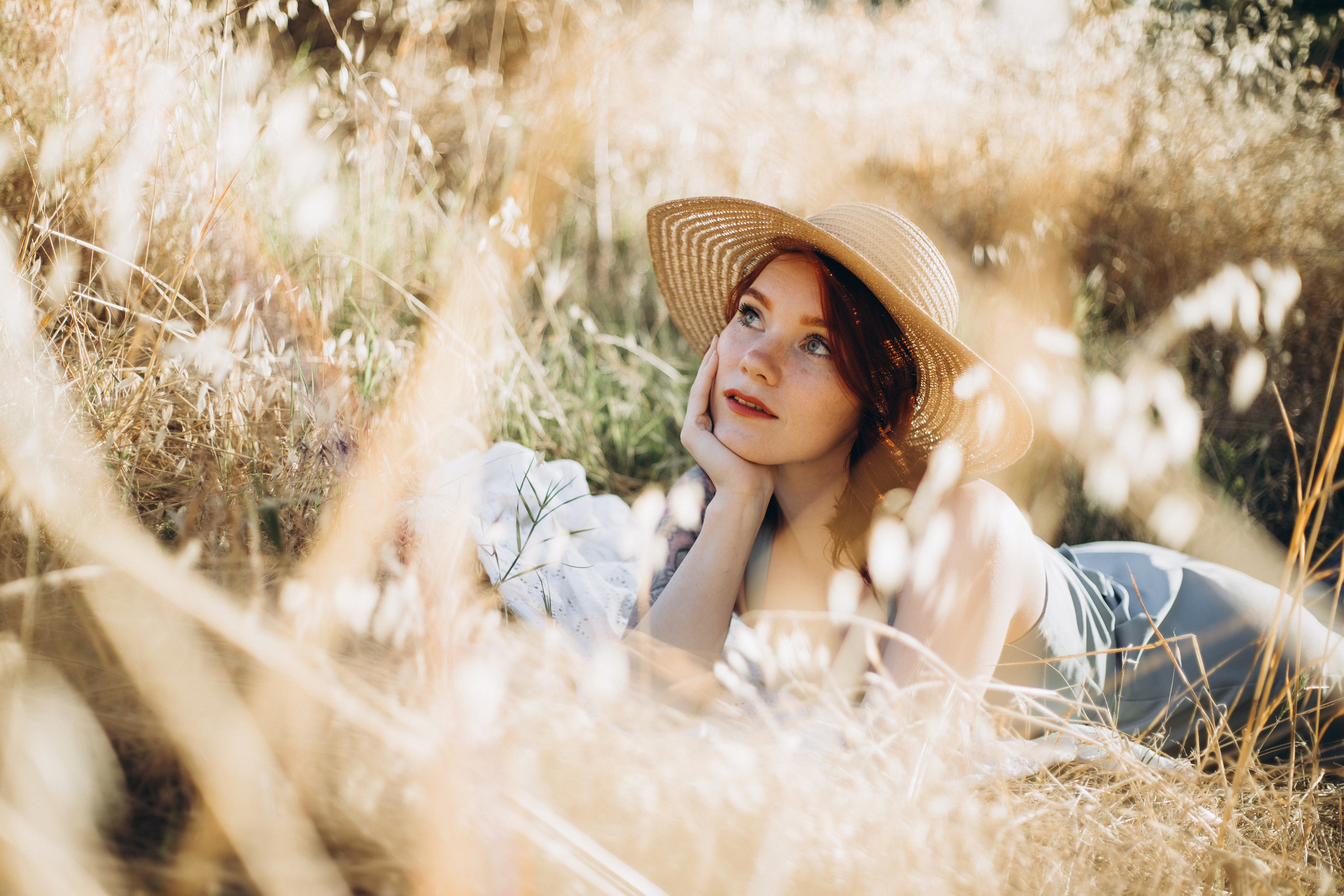 Female portrait. Family and children’s lifestyle photographer Elena Tumanova