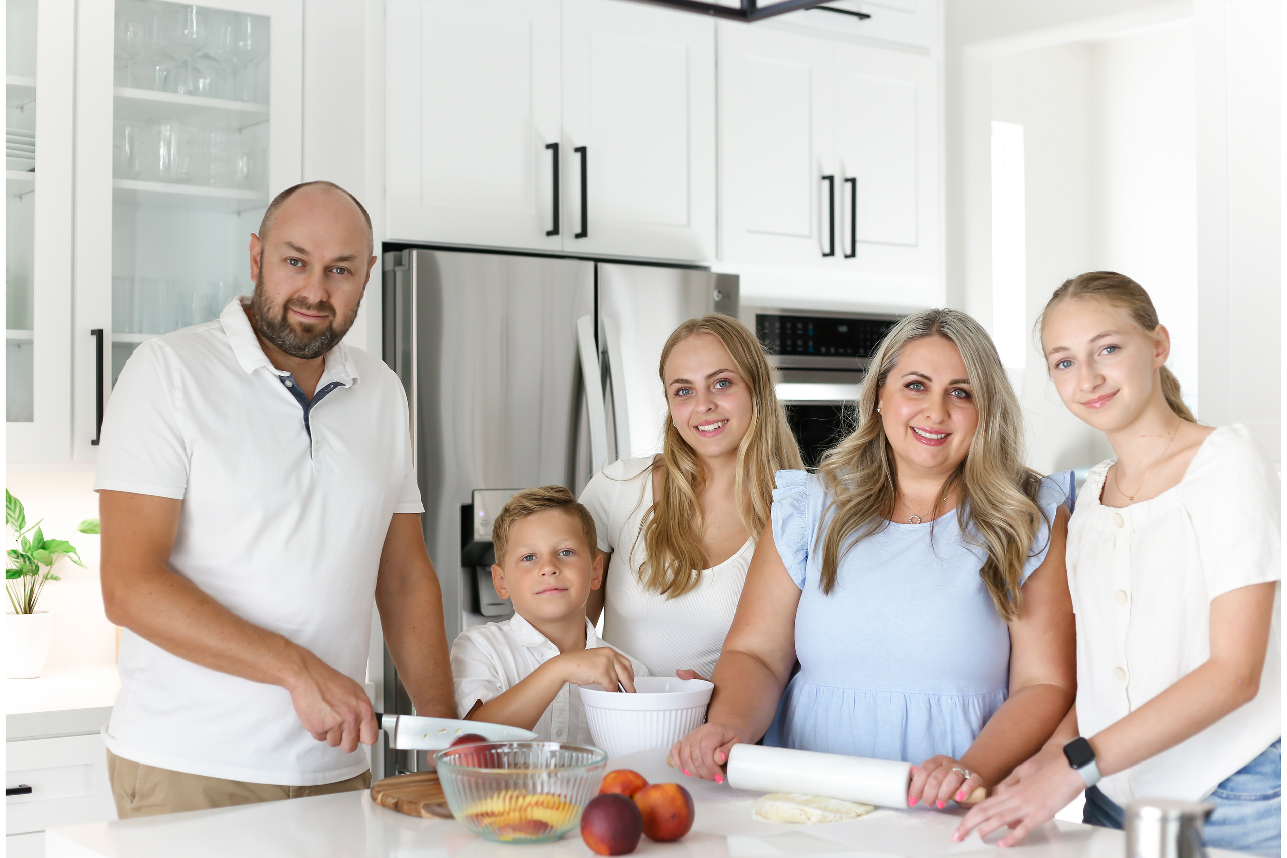 Family at home. Family and children’s lifestyle photographer Elena Tumanova