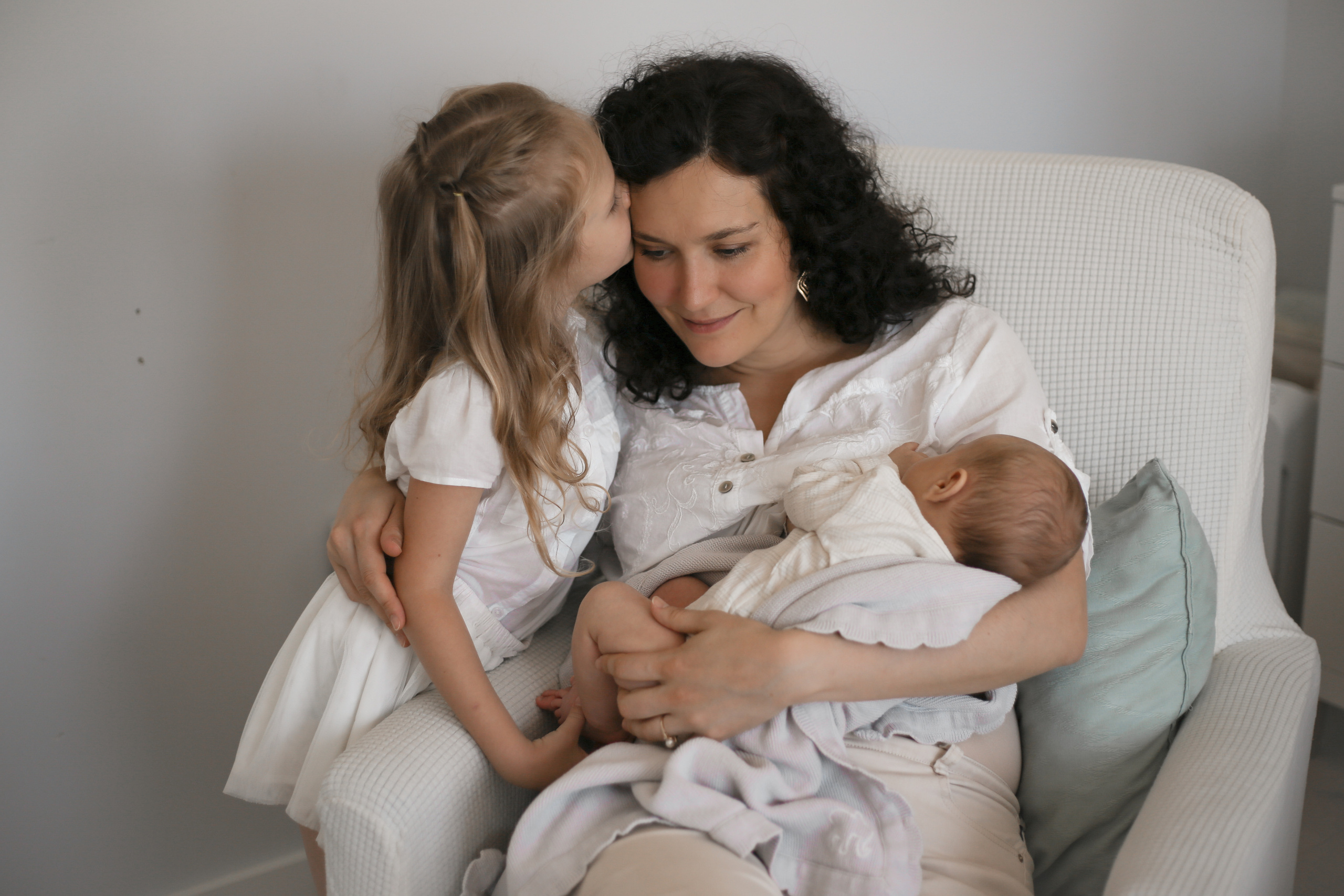 Newborn and family. Family and children’s lifestyle photographer Elena Tumanova