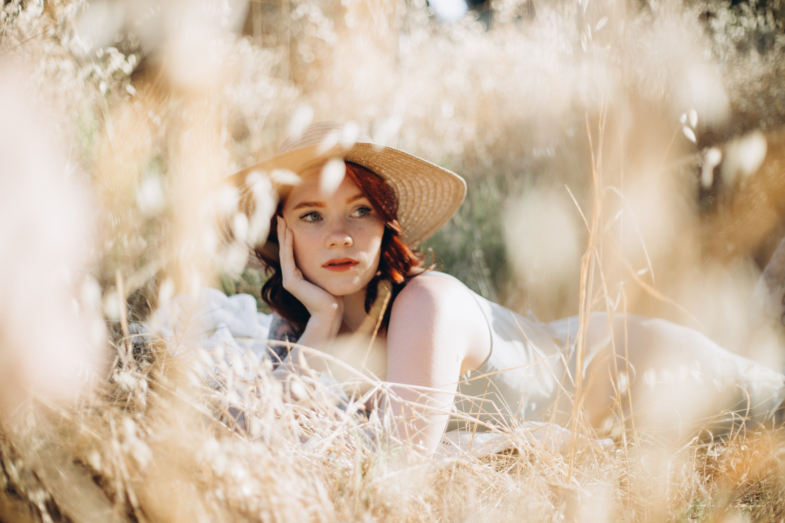 Female portrait. Family and children’s lifestyle photographer Elena Tumanova