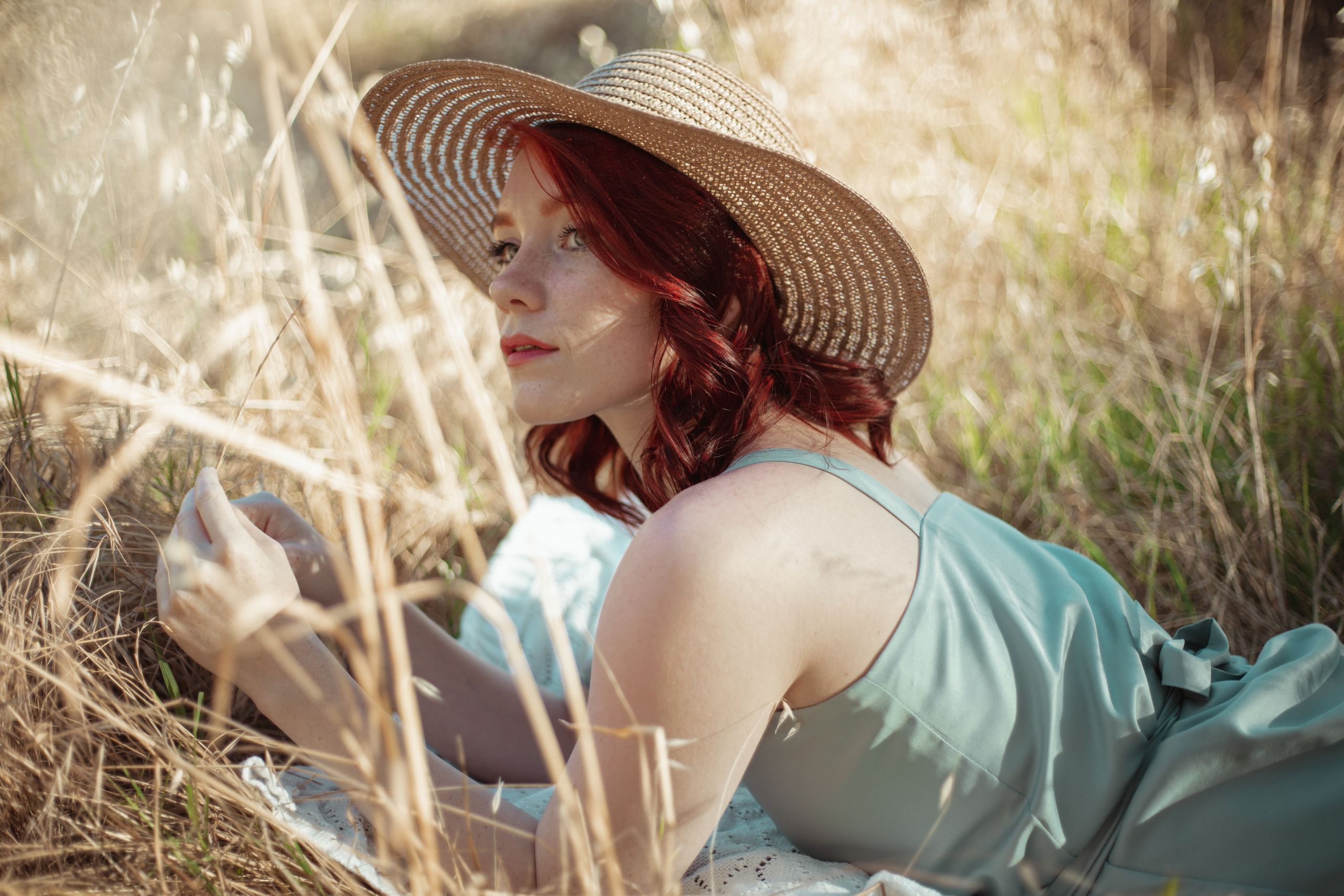 Female portrait. Family and children’s lifestyle photographer Elena Tumanova