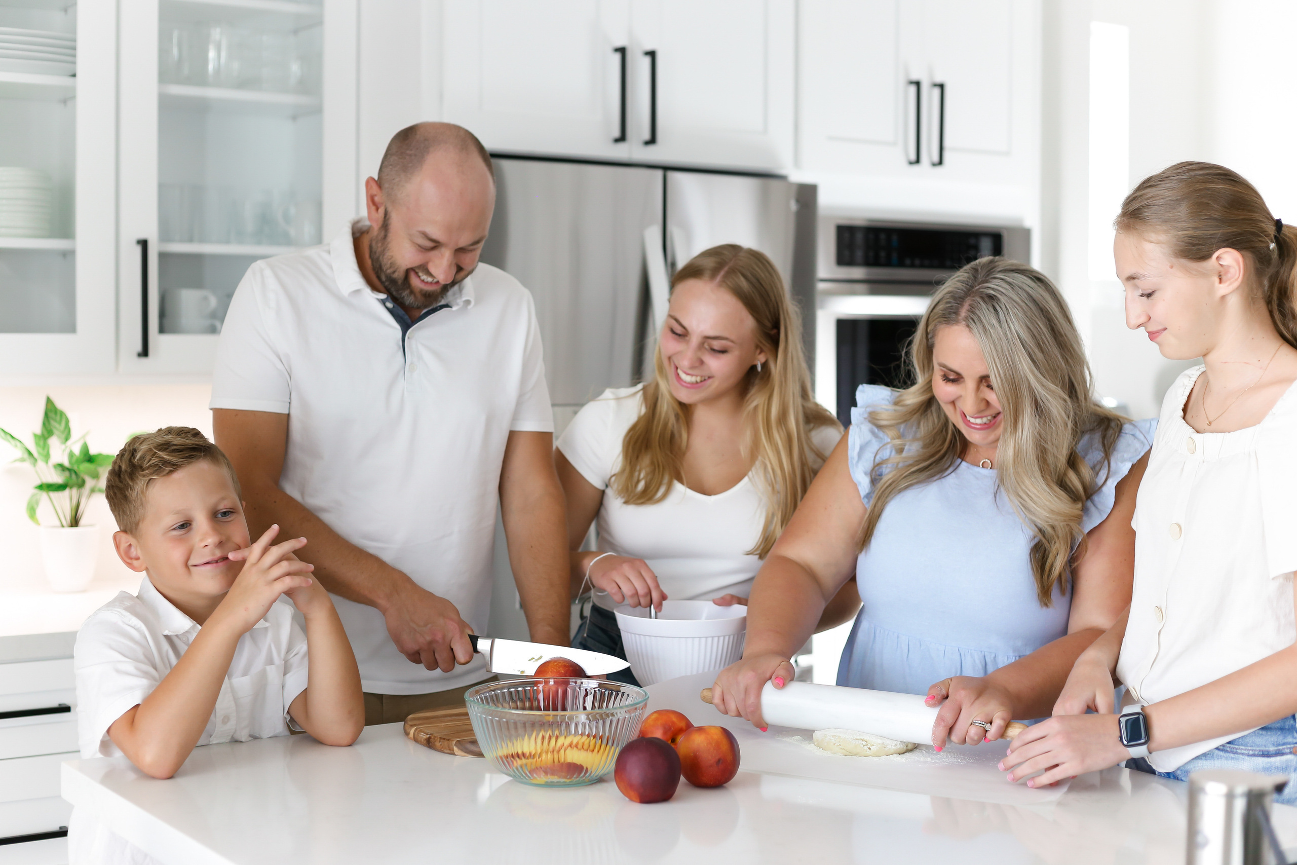 Family at home. Family and children’s lifestyle photographer Elena Tumanova