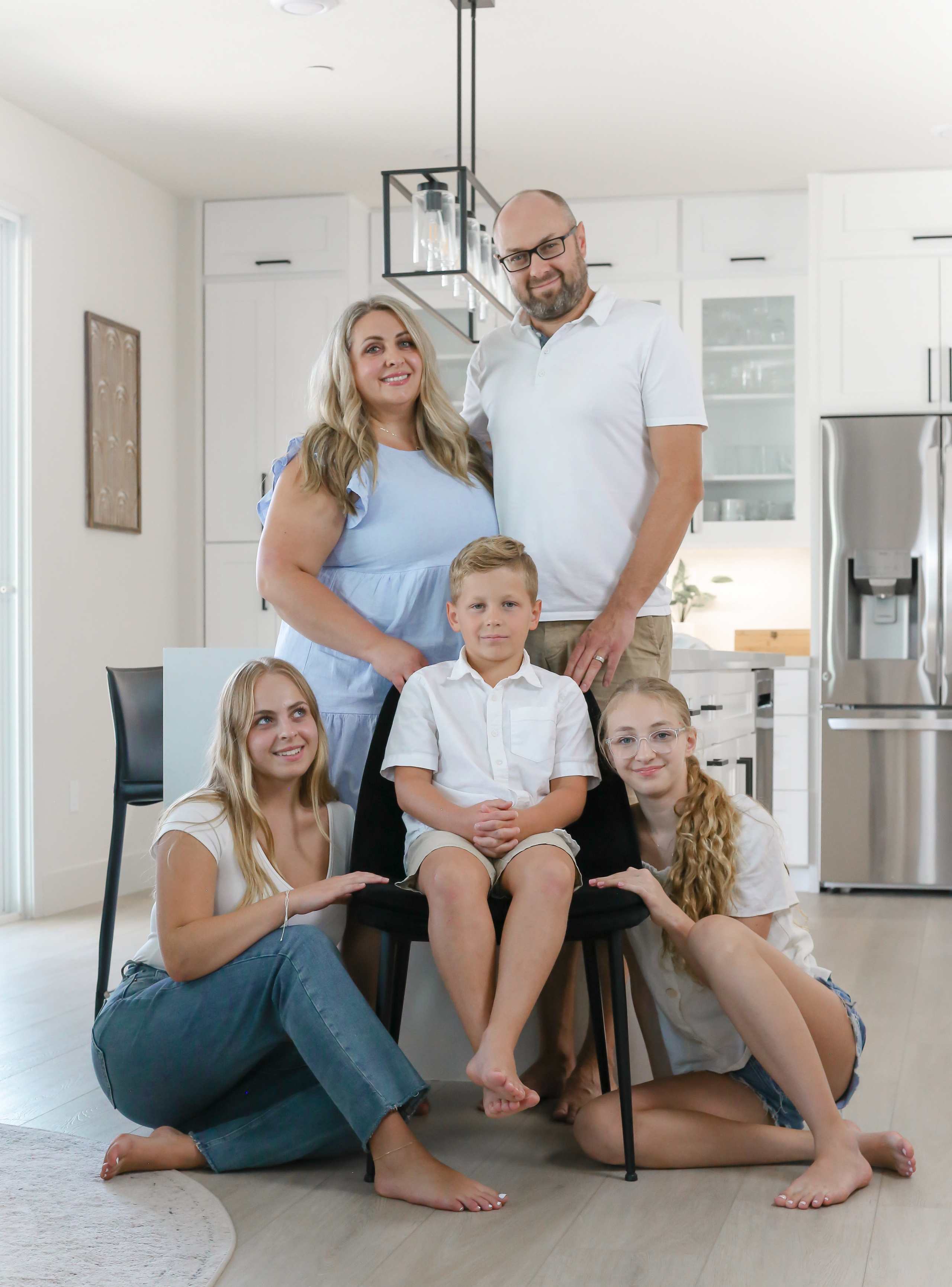 Family at home. Family and children’s lifestyle photographer Elena Tumanova