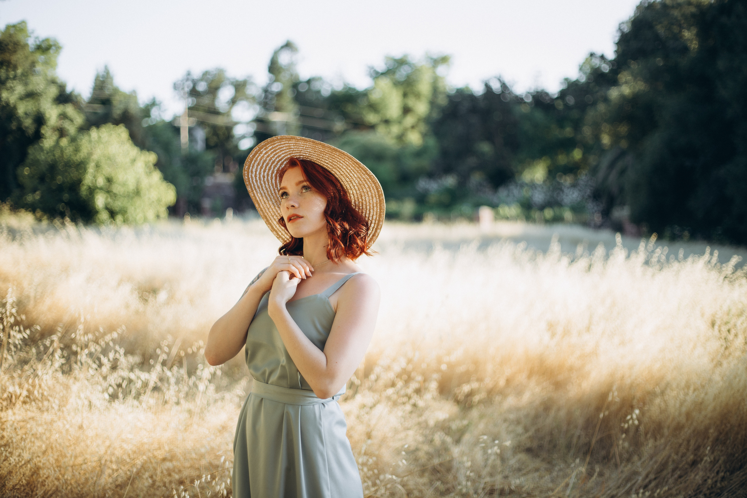 Female portrait. Family and children’s lifestyle photographer Elena Tumanova