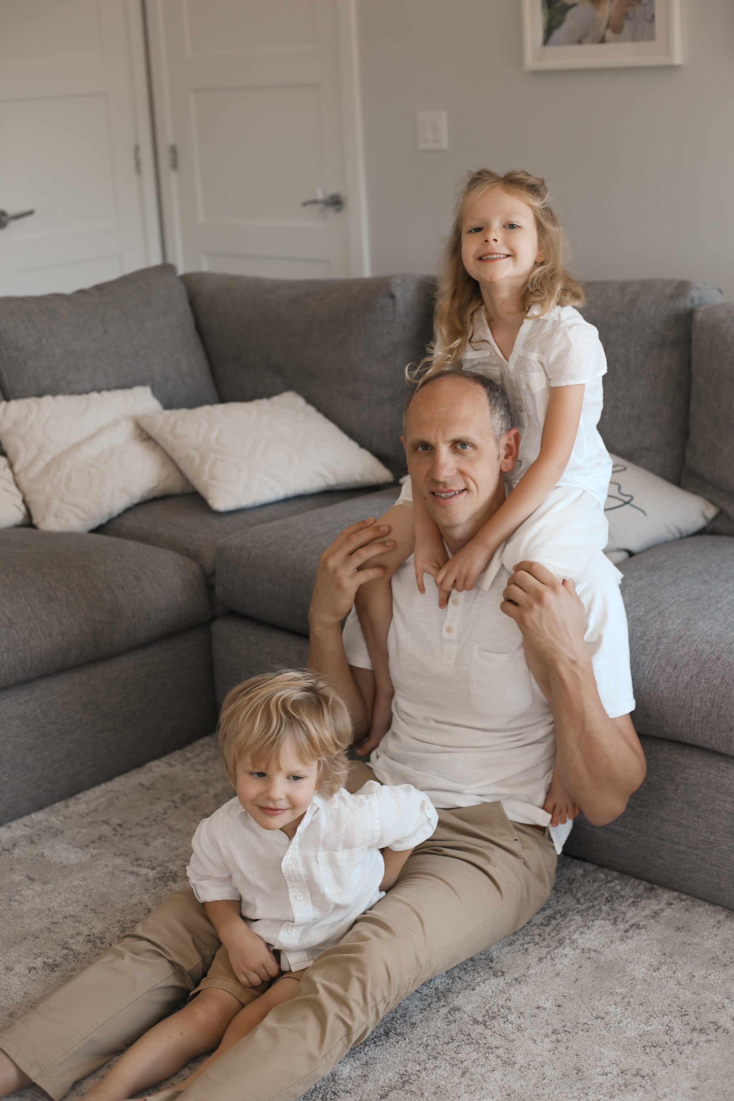 Newborn and family. Family and children’s lifestyle photographer Elena Tumanova