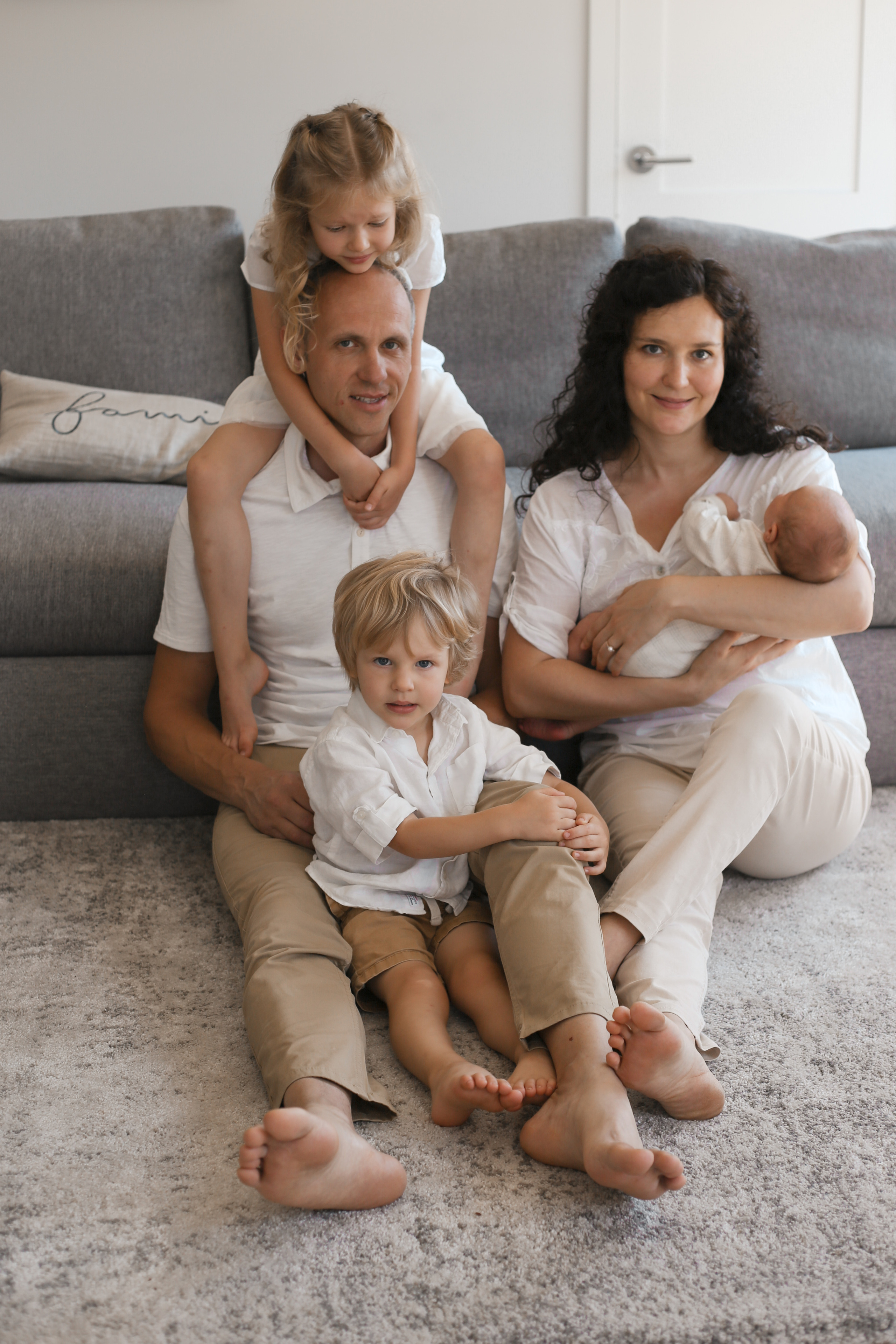 Newborn and family. Family and children’s lifestyle photographer Elena Tumanova