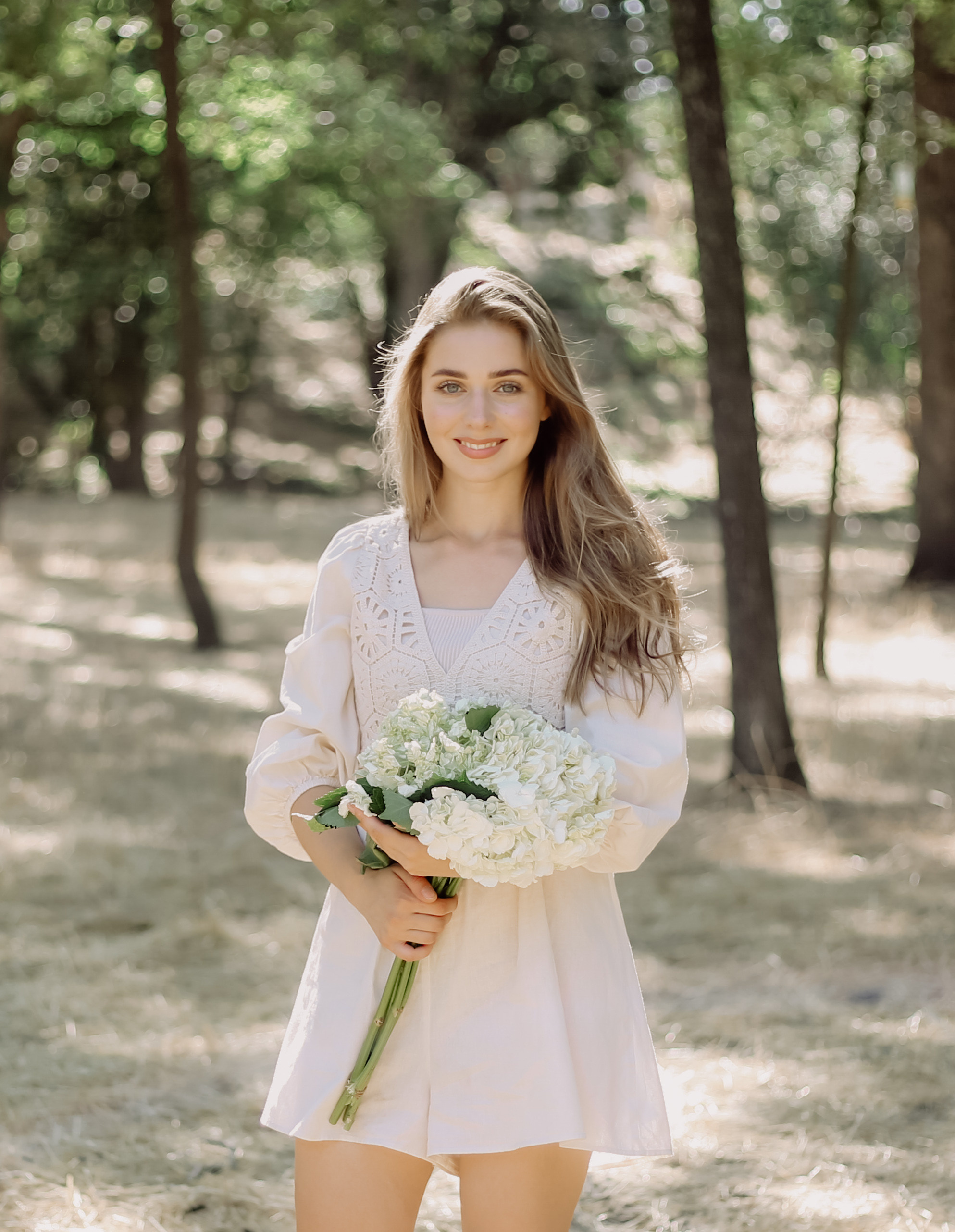 Family in nature. Family and children’s lifestyle photographer Elena Tumanova