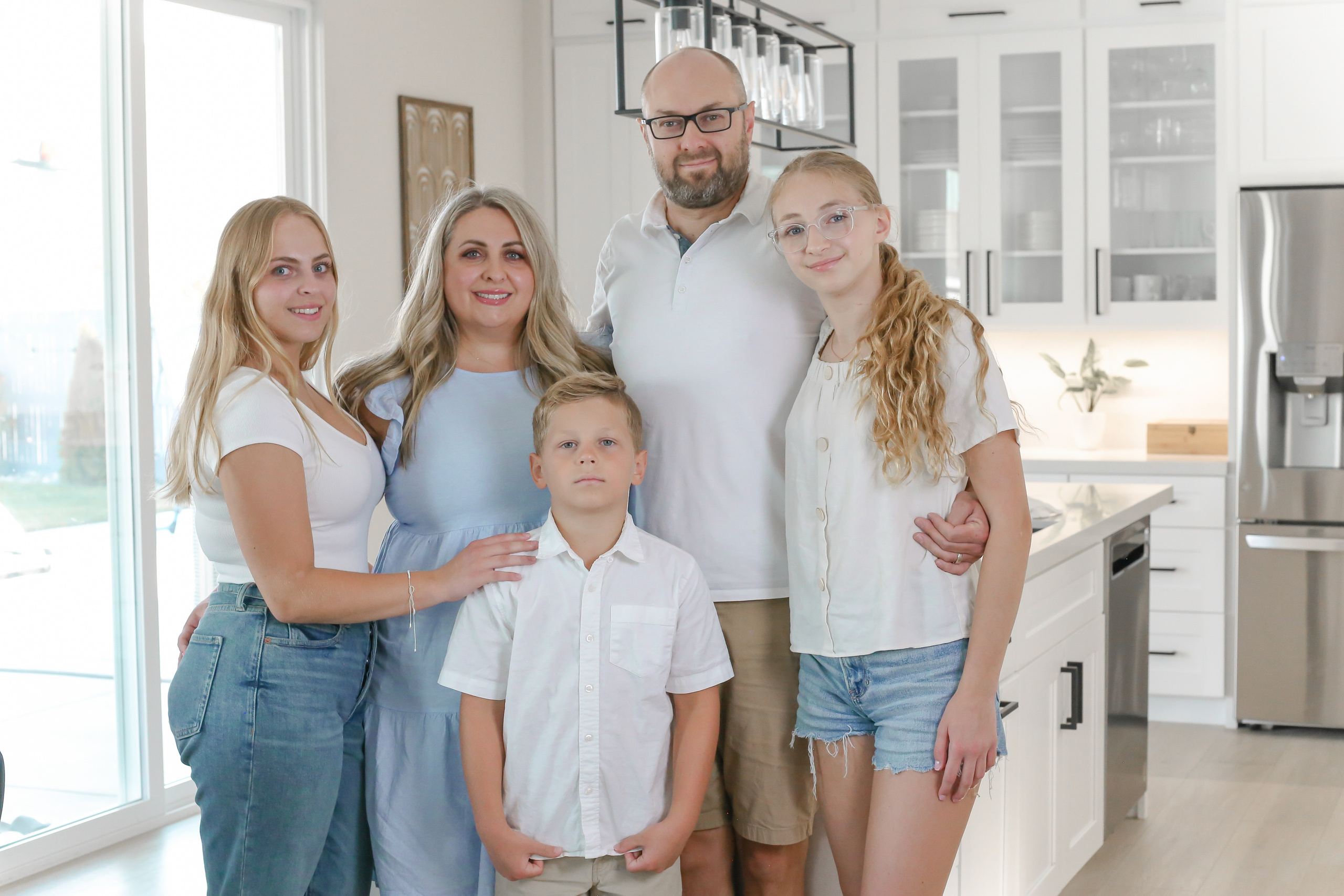 Family at home. Family and children’s lifestyle photographer Elena Tumanova