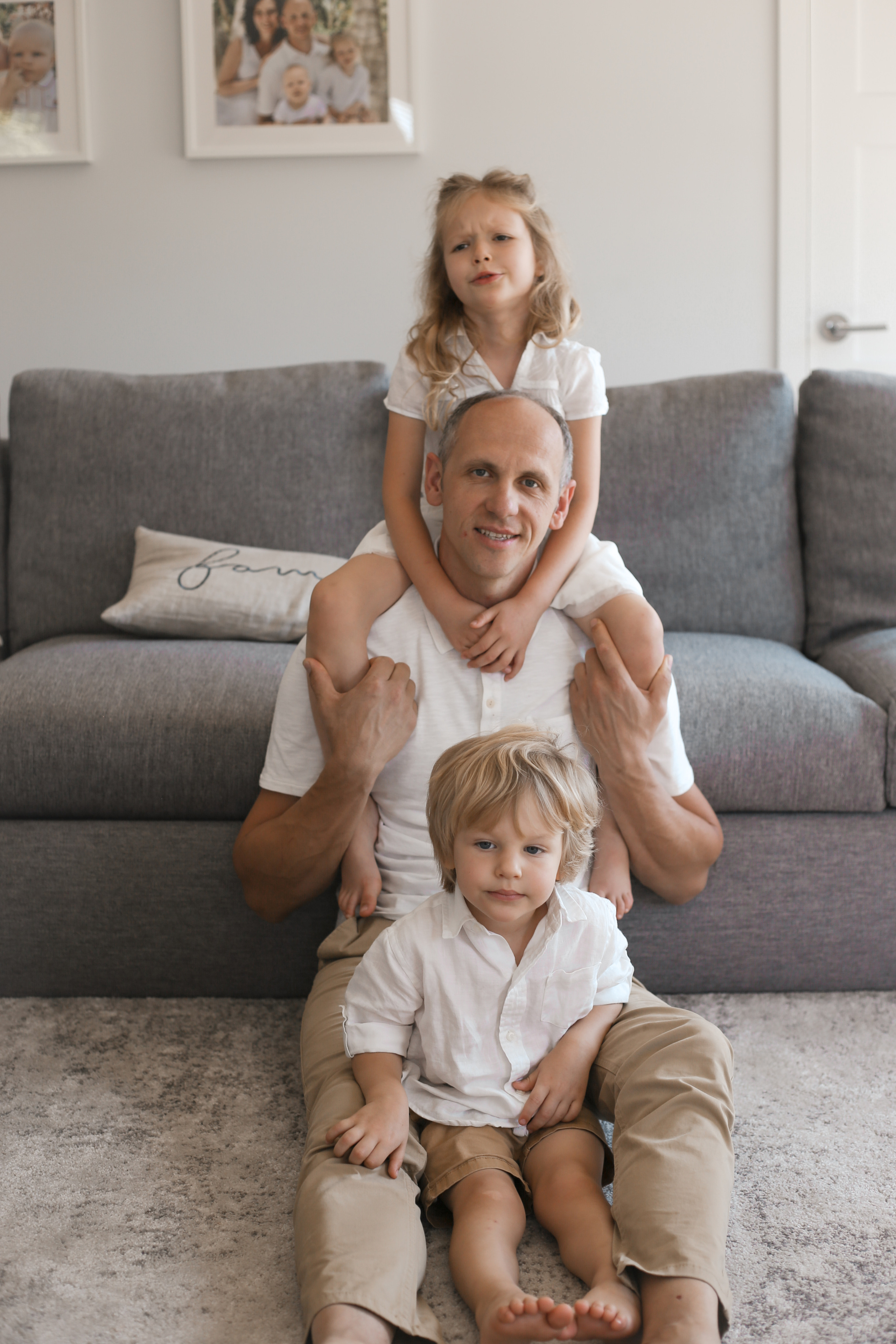 Newborn and family. Family and children’s lifestyle photographer Elena Tumanova