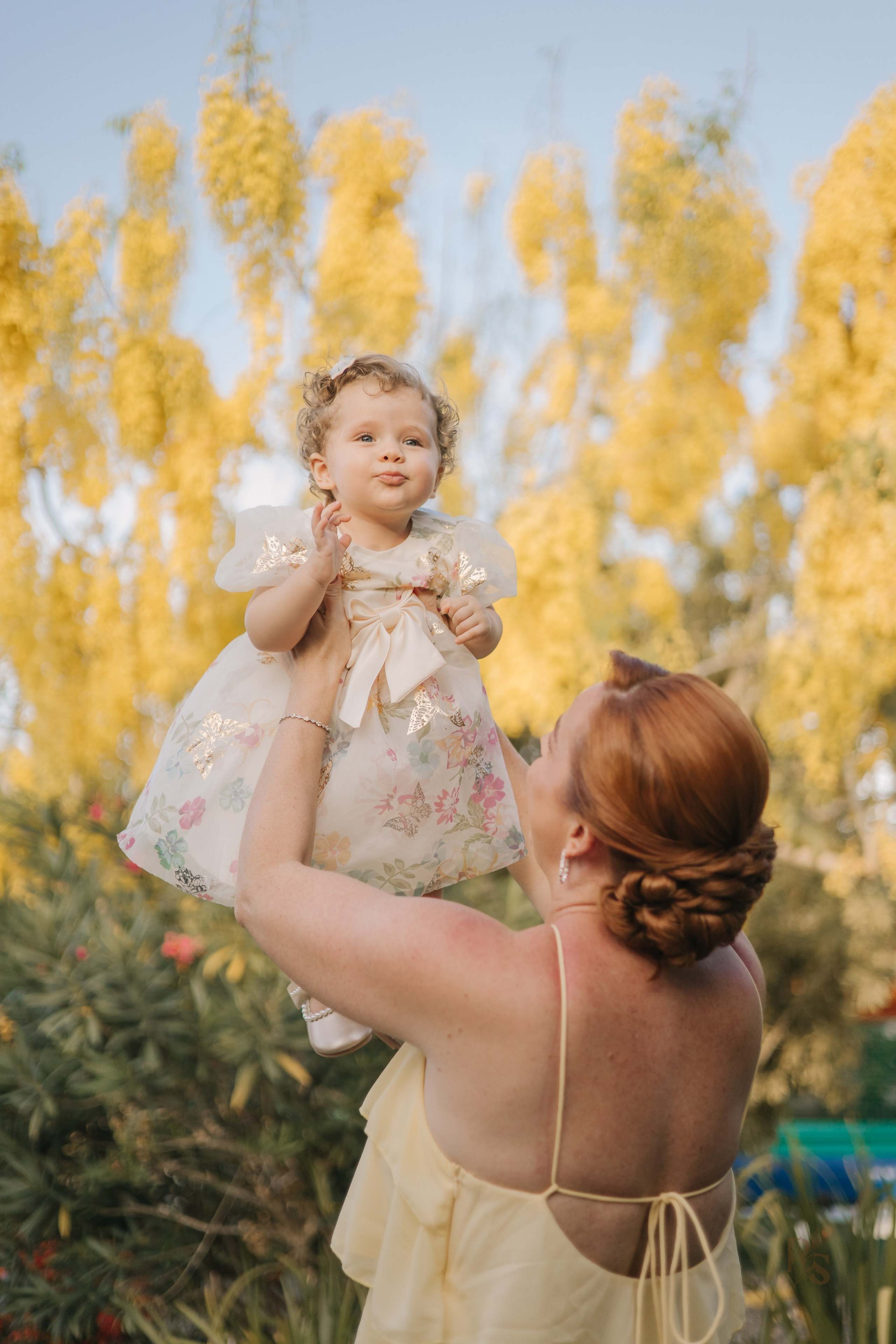 Aurora — 1 ano. Fotógrafo Richard Silvestre — Casamentos na Bahia