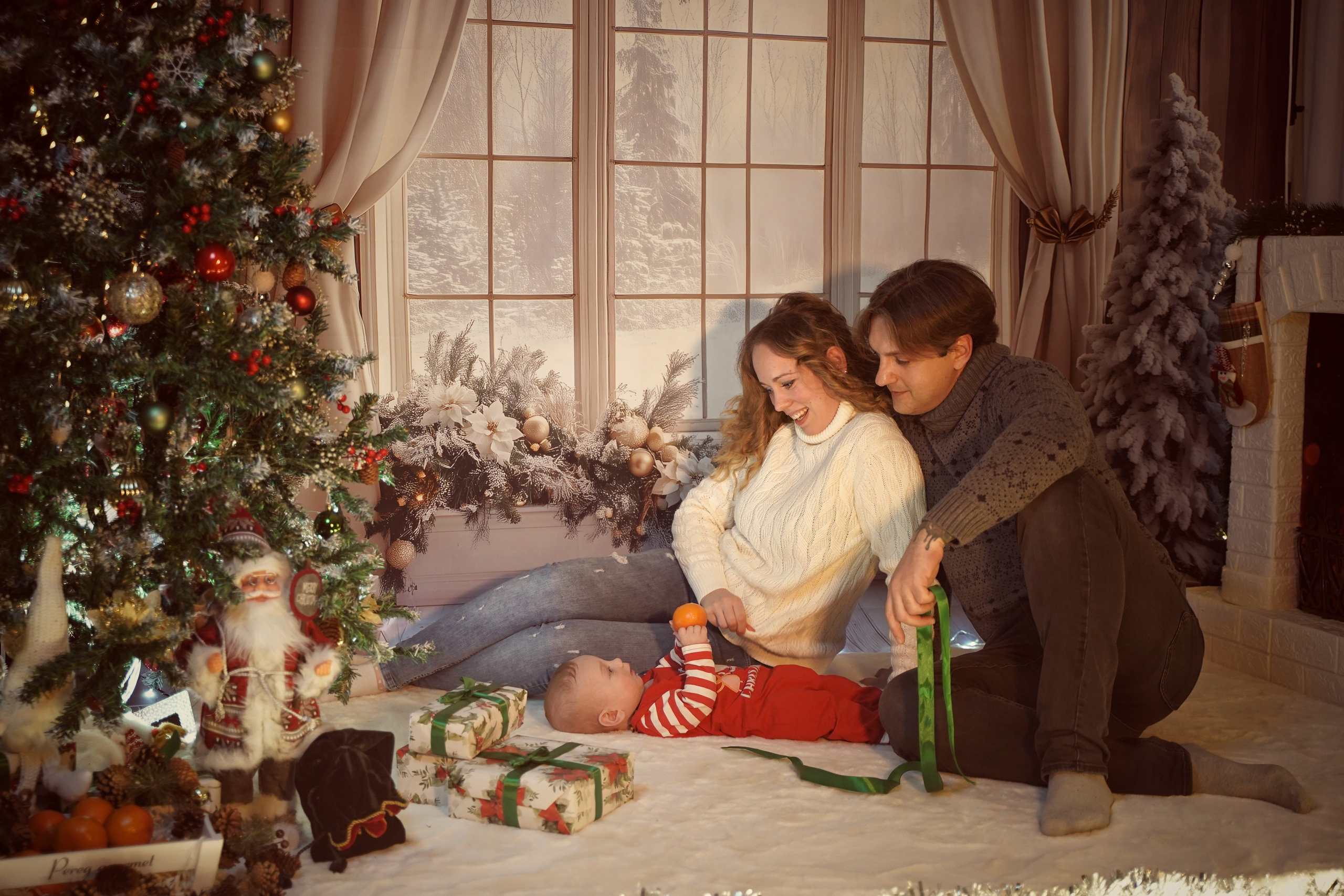 Гномик под елочкой. Фотограф. Визуал. Хайфа. Талья Цветкова