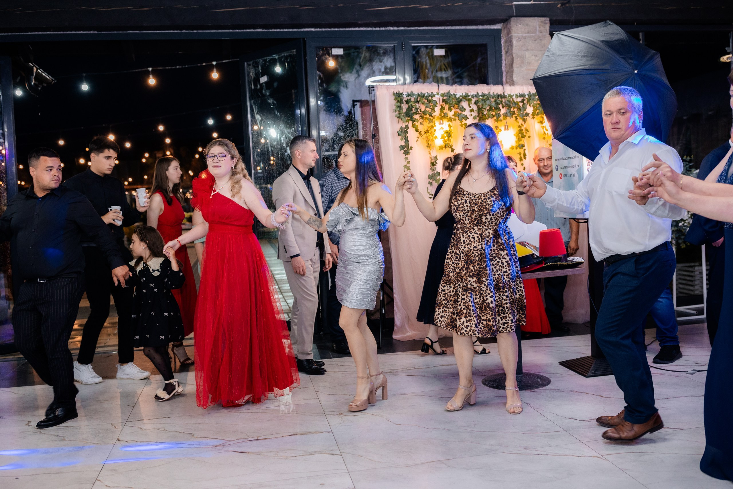 * fotograf stare civilă Siret* fotograf Bucovina* fotograf nuntă Suceava* fotograf Iași Botoșani* stare civilă tradițională* ie românească nuntă* AlinoFotoStudio* fotograf Andrei și Andreea- Alin Chirilă fotograf – stare civilă Siret, Suceava, Andrei și Andreea în ie tradițională, poveste spusă prin fotografiefotograf stare civilă Siret Suceava Alin Chirilă – miri îmbrăcați în costum tradițional bucovineanAlin Chirilă fotograf nuntă Siret Suceava – stare civilă autentică în Bucovina, emoții realefotograf Siret Suceava Alin Chirilă – Andrei și Andreea la starea civilă în ie tradiționalăstare civilă Siret fotograf Alin Chirilă – cadre naturale cu miri în costum popular din Bucovinafotograf nuntă Siret Suceava Alin Chirilă – povestitor prin fotografie, moment emoționant la starea civilăAlin Chirilă fotograf stare civilă Siret – iubire autentică surprinsă în stil documentarfotograf Bucovina Siret Alin Chirilă – stare civilă în ie tradițională, cadre pline de emoțieAlin Chirilă fotograf Suceava – Andrei și Andreea spun DA la starea civilă în Siretfotograf stare civilă Suceava Siret Alin Chirilă – poveste de iubire în stil tradițional românesc - Alin Chirilă fotograf profesionist, AlinoFotoStudio, fotograf evenimente Siret, Suceava County, Iași, Bacău County, Botoșani, Neamț County, fotograf nunți, botezuri, cununii civile, portrete și momente autentice surprinse elegant.- Alin Chirilă surprinde momente elegante de nuntă și evenimente speciale prin AlinoFotoStudio, fotograf disponibil în Siret, Suceava County, Iași, Bacău County, Botoșani și Neamț County, specializat în nunți, botezuri și cununii civile. - Alin Chirilă fotograf profesionist, AlinoFotoStudio, fotograf nuntă și evenimente în Siret, Suceava, Iași, Bacău, Botoșani și Piatra Neamț, fotograf nunți, botezuri, cununie civilă, ședințe foto, trash the dress, logodnă, familie, portrete și fotografii autentice. - AlinoFotoStudio by Alin Chirilă, fotograf evenimente premium în Suceava County, Iași County, Bacău County, Botoșani County și Neamț County, fotograf de familie, fotograf ceremonii religioase, petreceri și momente emoționante. - Alin Chirilă fotograf, povestitor prin fotografie, servicii foto profesionale pentru mireasă, mire, pregătiri nuntă, biserică, restaurant, valsul mirilor, tradiții românești și amintiri de neuitat în Moldova.