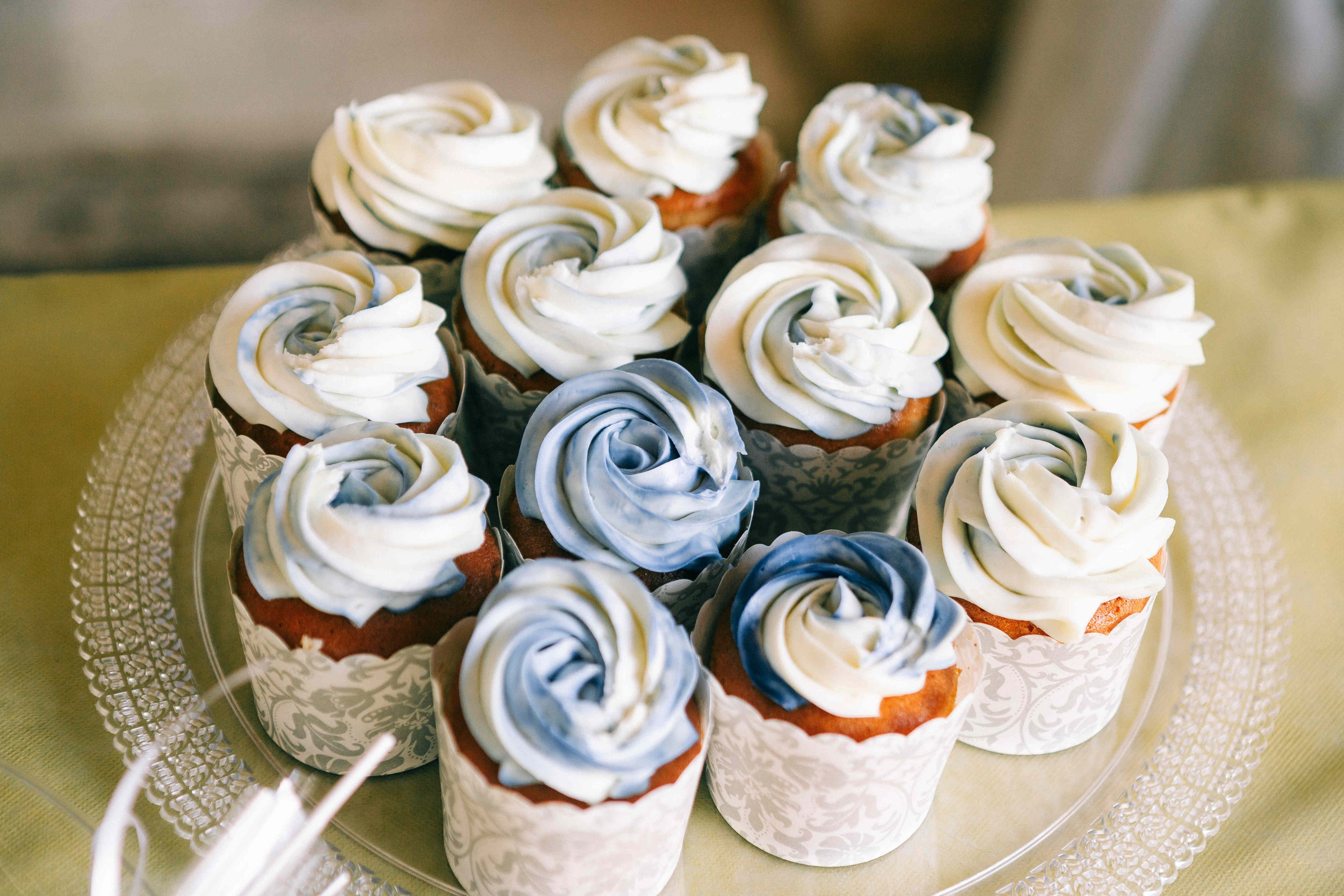BRITH MILA IN THE SMALL SYNAGOGUE. PHOTOGRAPHER IN ISRAEL