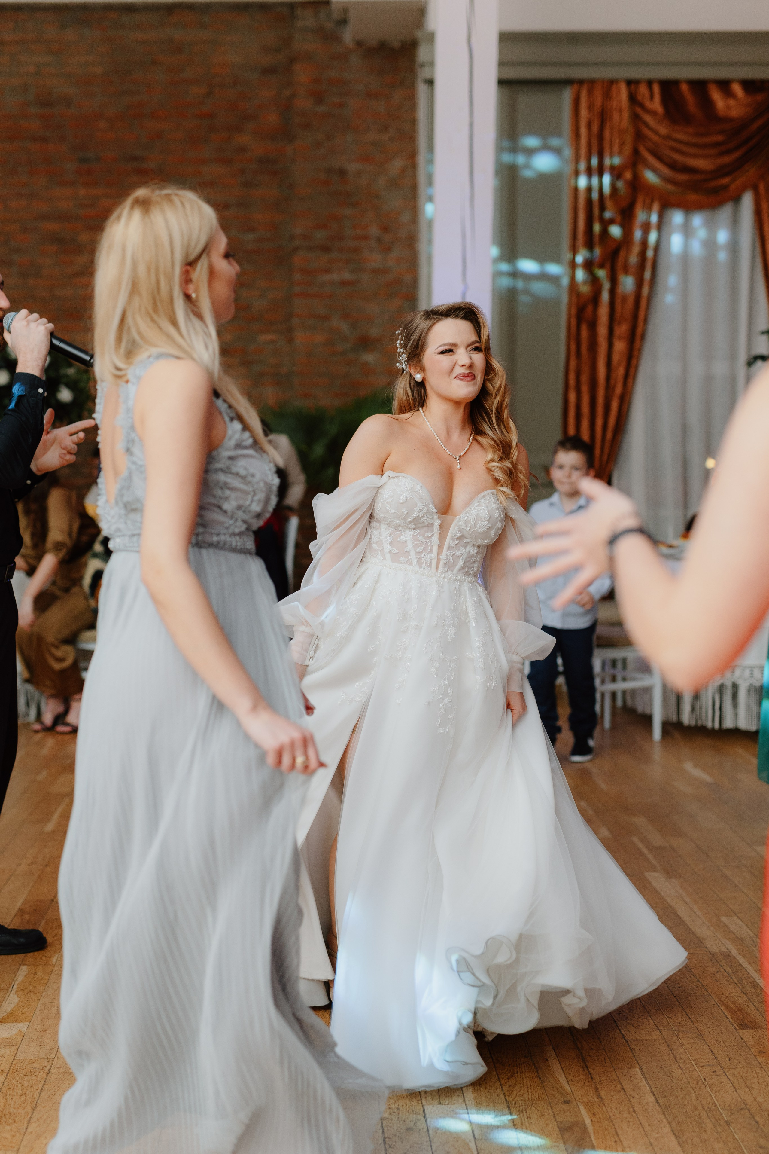 Nicoleta & Lucian. Main