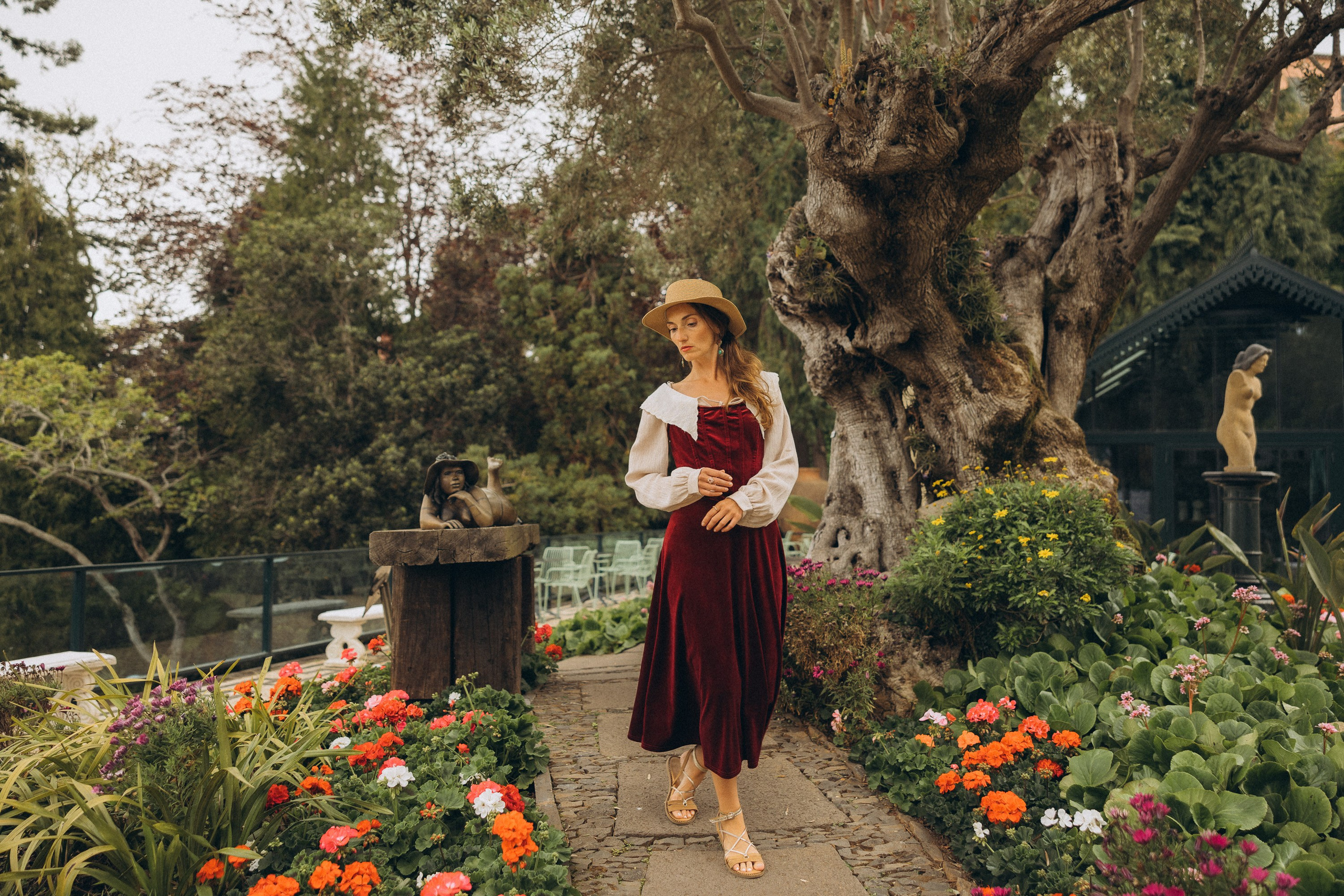 Ladies in the Jardim Monte Palace