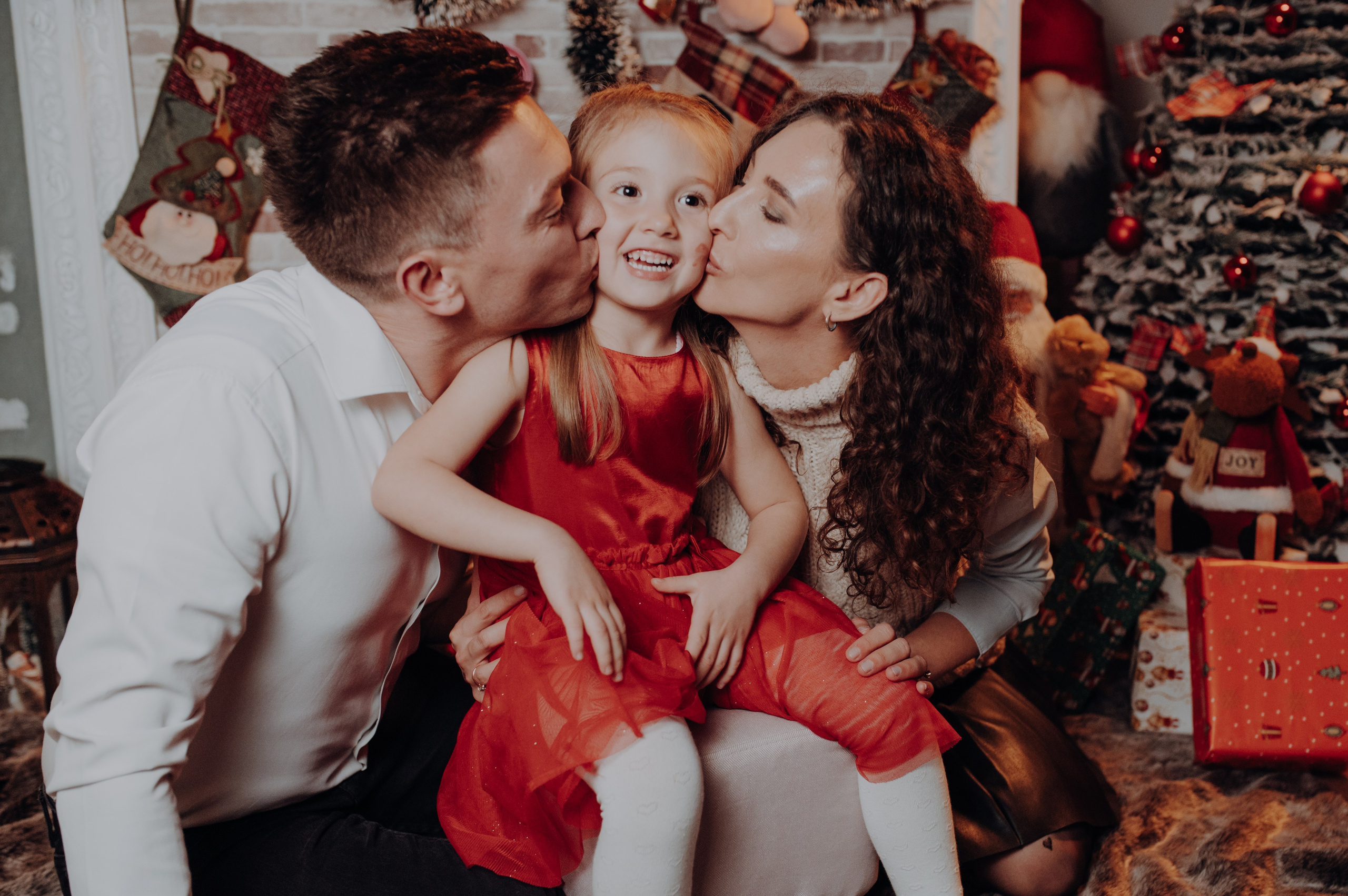 Ședințe foto de Crăciun la domiciliu – Magie și emoție autentică. Alex Vasilie | Fotograf de Nuntă, Botez și Portret | Cluj-Napoca