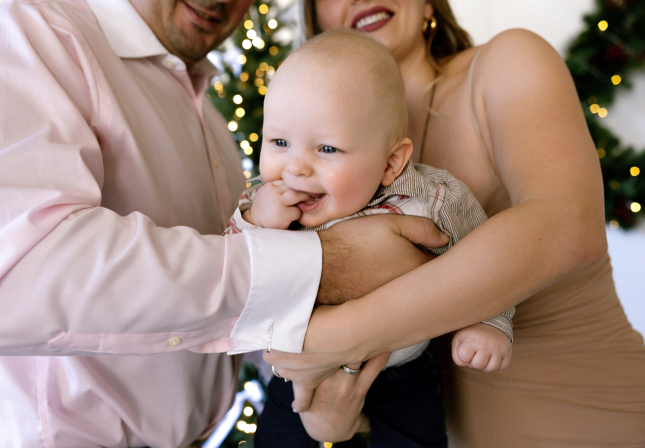 Christmas Family Photoshoot. Photographer Anastasia Nagibina