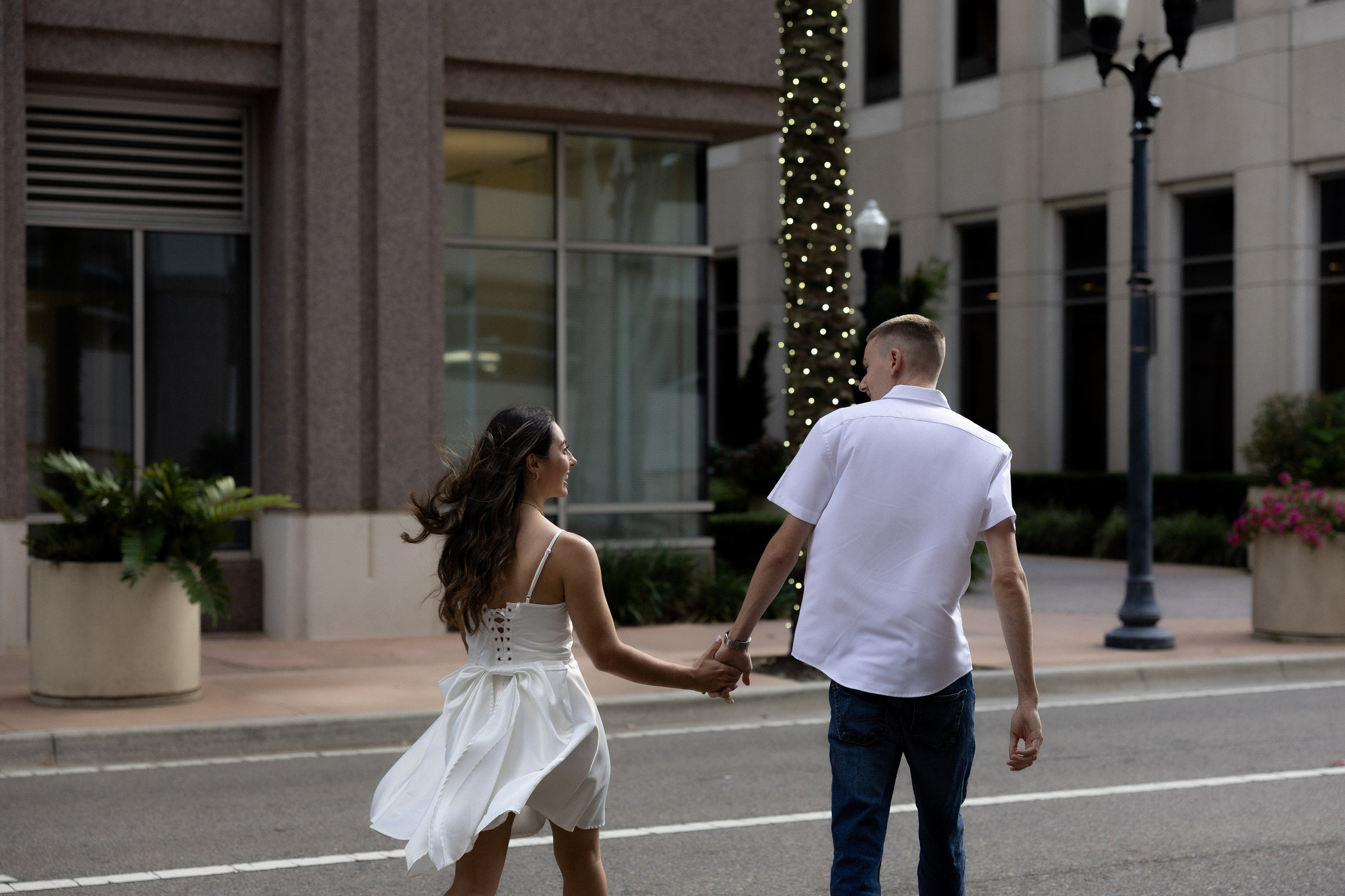 Engagement Photoshoot in the city. Photographer Anastasia Nagibina