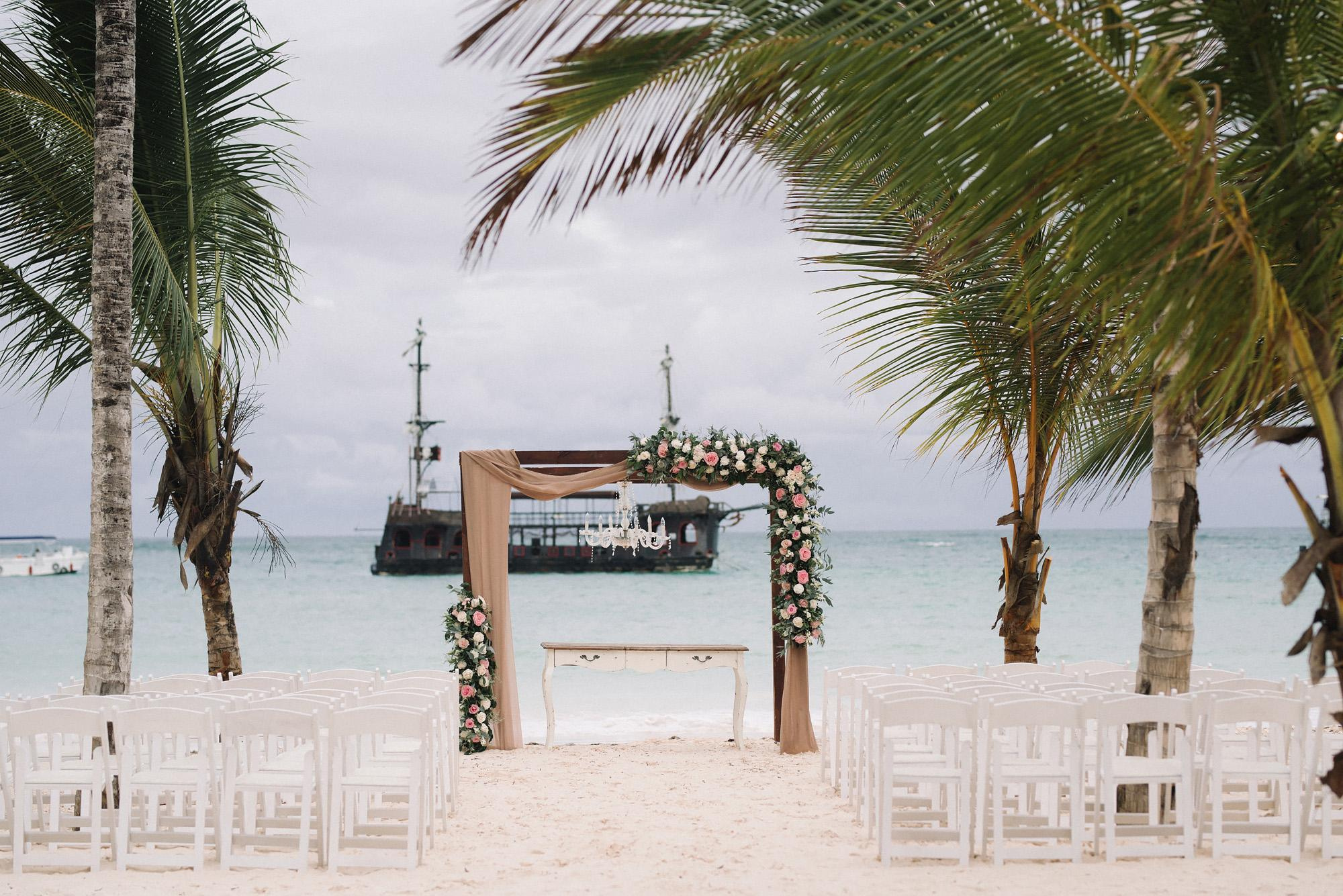 Dominican Republic wedding Huracan Cafe. Punta cana wedding family fashion photographer dominican republic, destination wedding photographer, elopement photography Punta Cana