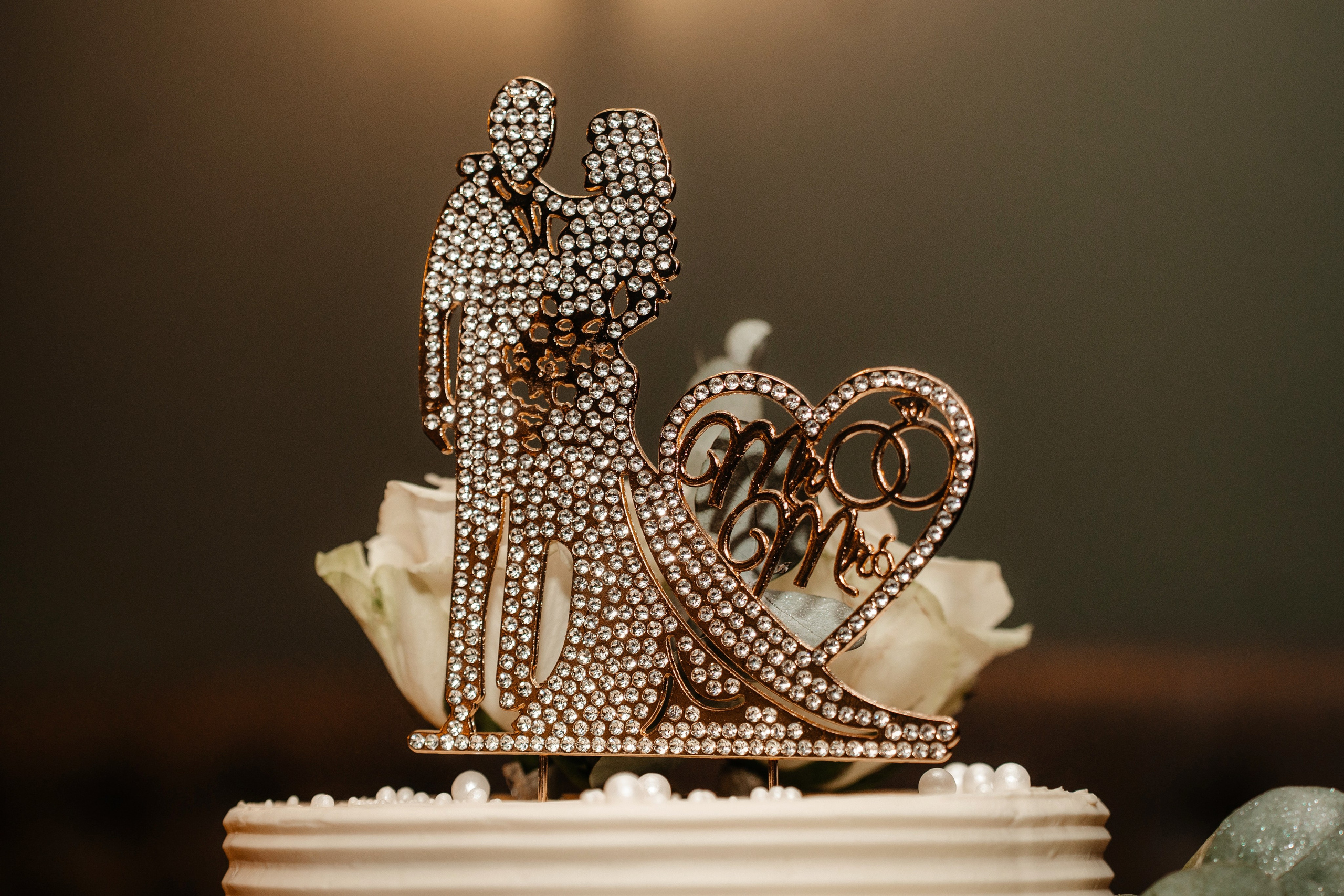 Mihaela si Stefan se tin de mana, pasind spre un nou capitol impreuna.